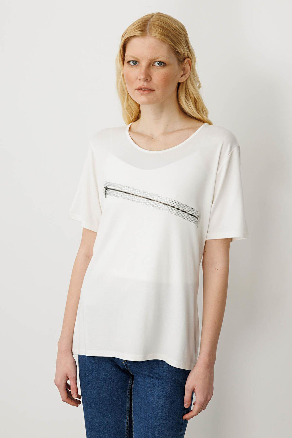 Kadın Taş Baskılı Fermuar Aksesuarlı Penye T-shirt Kemik