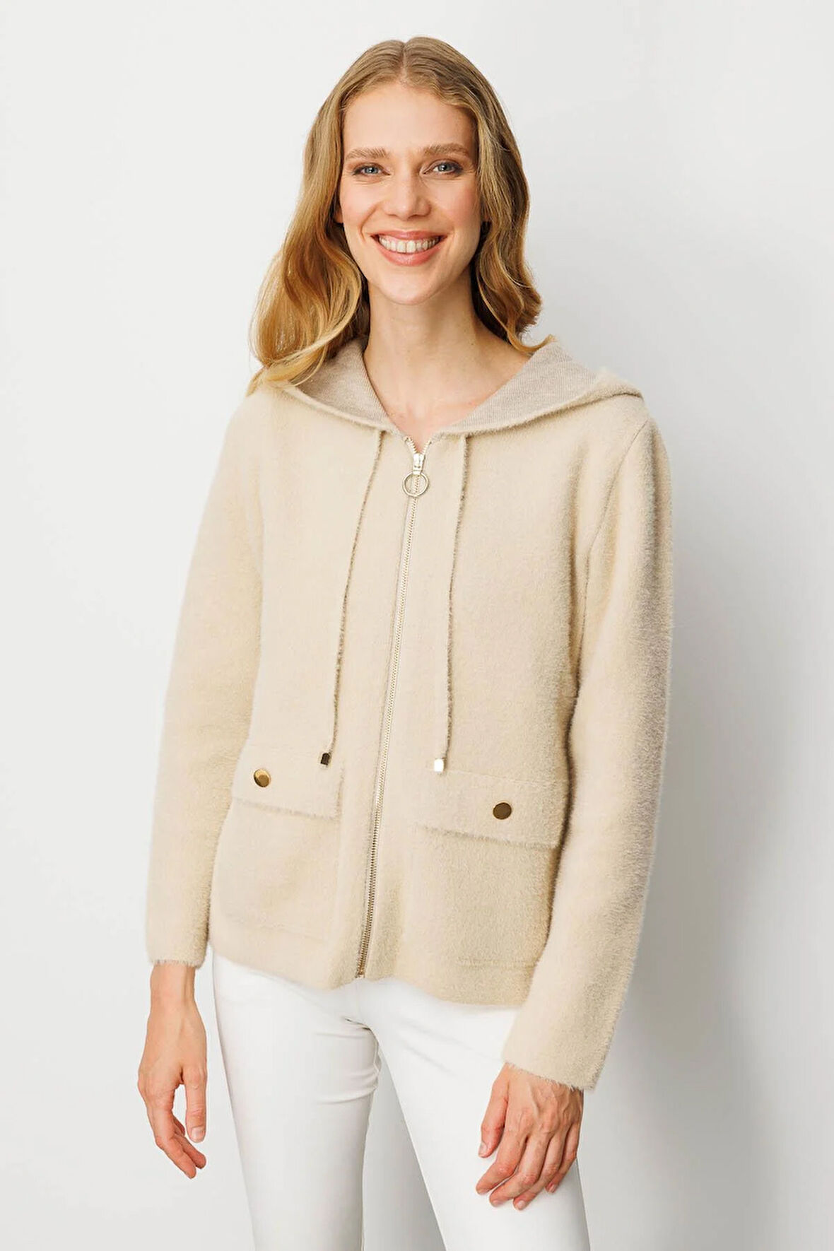 Kadın Kapüşonlu Fermuarlı Kısa Triko Sweatshirt Bej