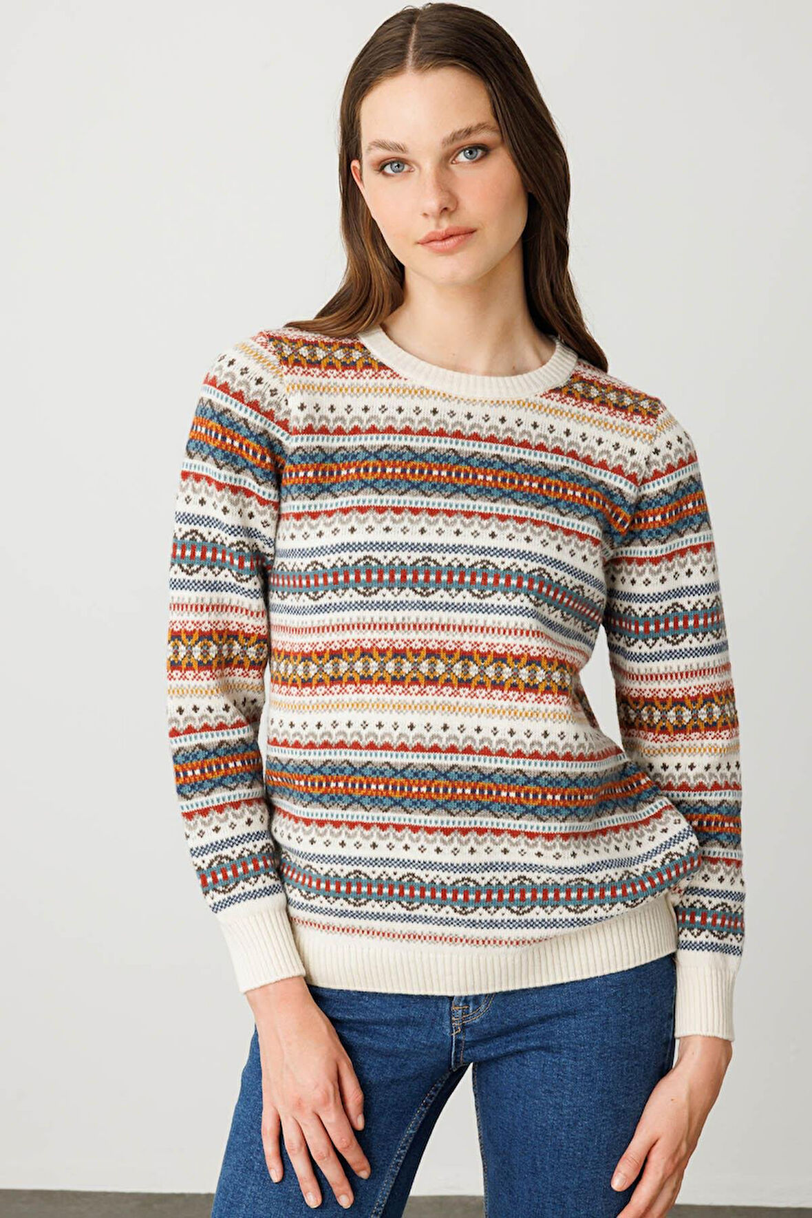 Kadın Sıfır Yaka Komple Jakarlı Yün Kazak Kemik