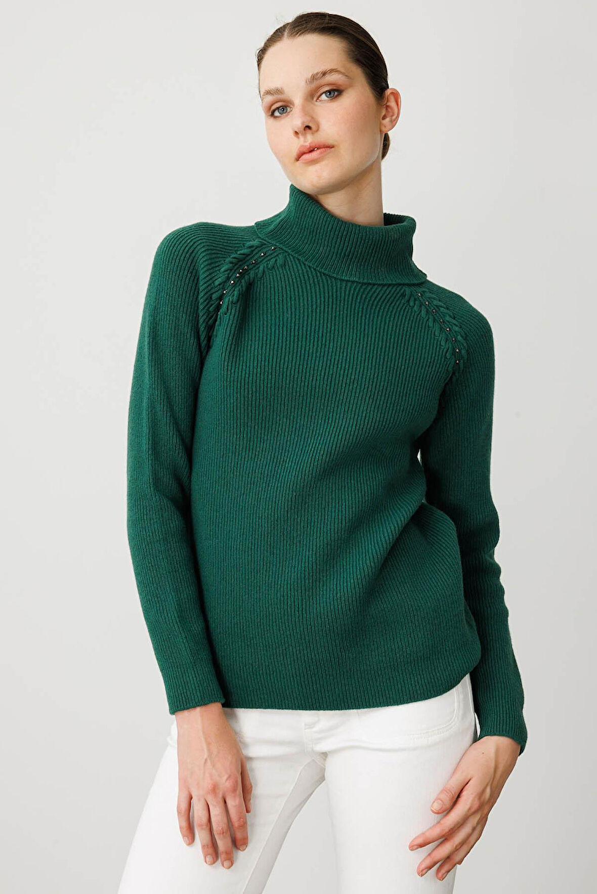 Kadın Tam Balıkçı Yaka Kolu Boncuklu Yün Kazak Ö.Başı