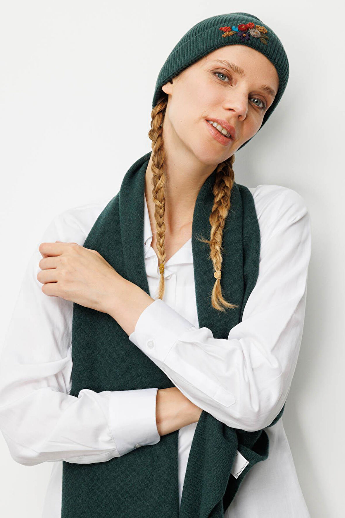 Kadın Rokoko Nakış İşlemeli Yün Bere Yeşil