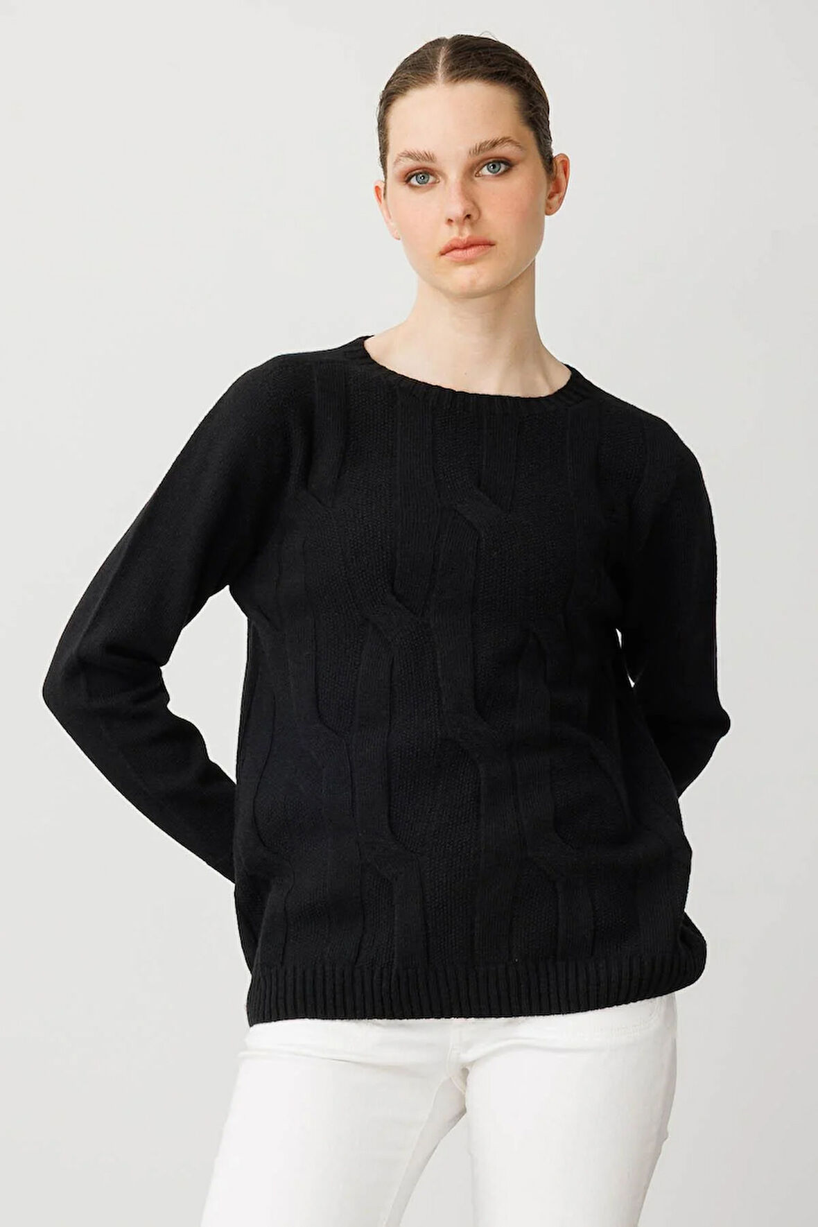 Kadın Sıfır Yaka Kalın Yürütmeli Yün Kazak Siyah