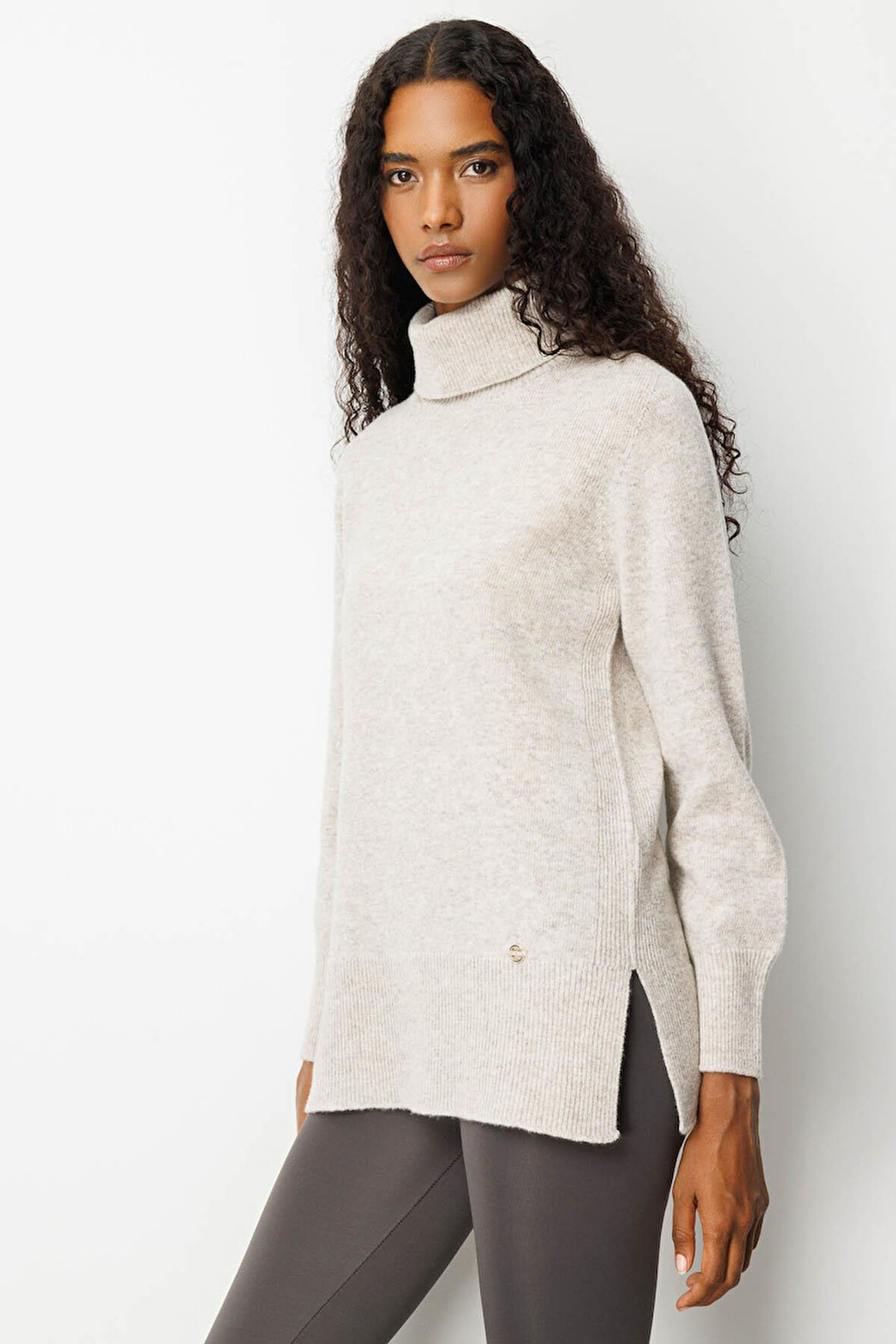 Kadın Tam Balıkçı Yaka Yanı Yırtmaçlı Yün Kazak V.Bej