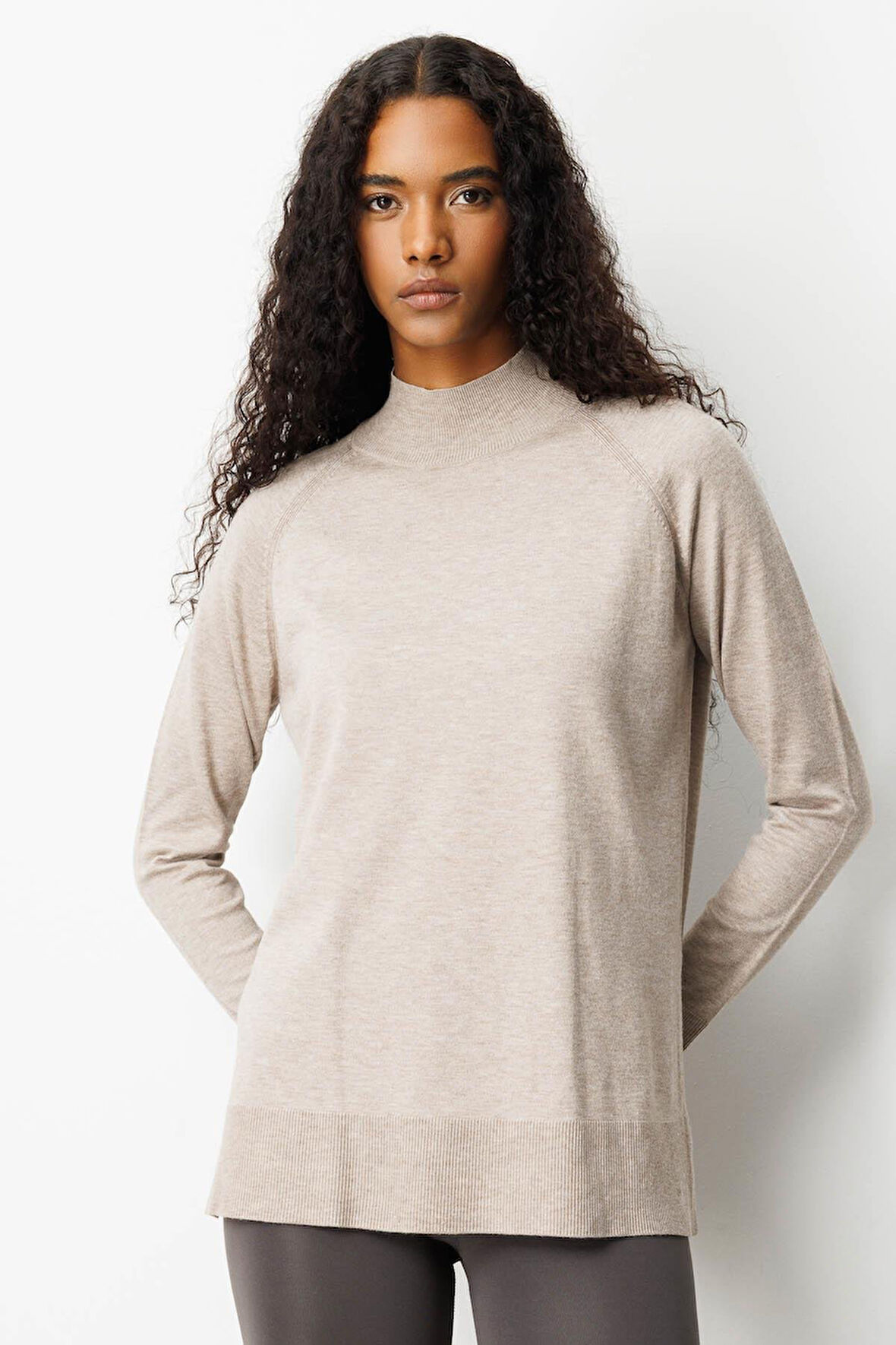 Kadın Yarım Balıkçı Yaka Kolları Yırtmaçlı Kazak Vizon