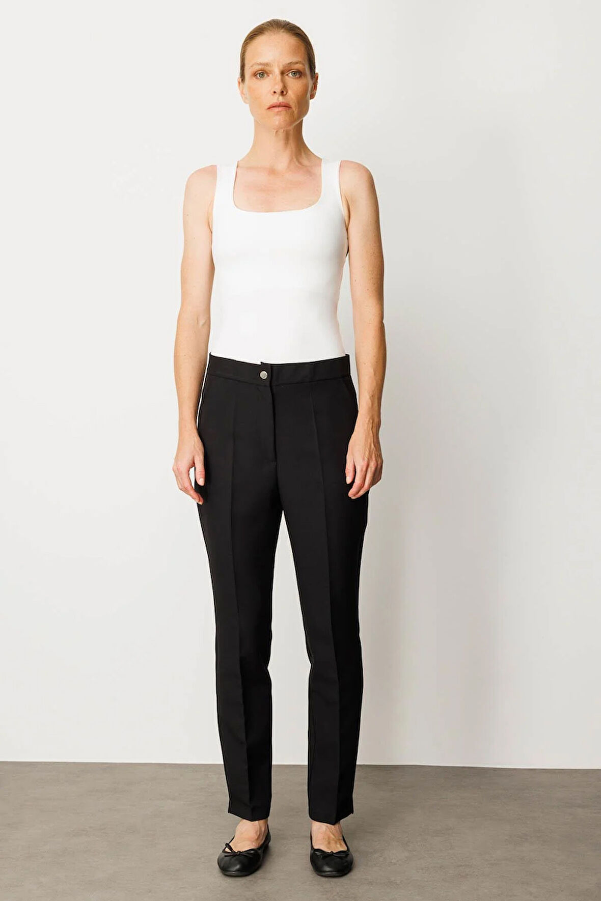 Kadın Gizli Fermuarlı Yan Cepli Kumaş Pantolon Siyah