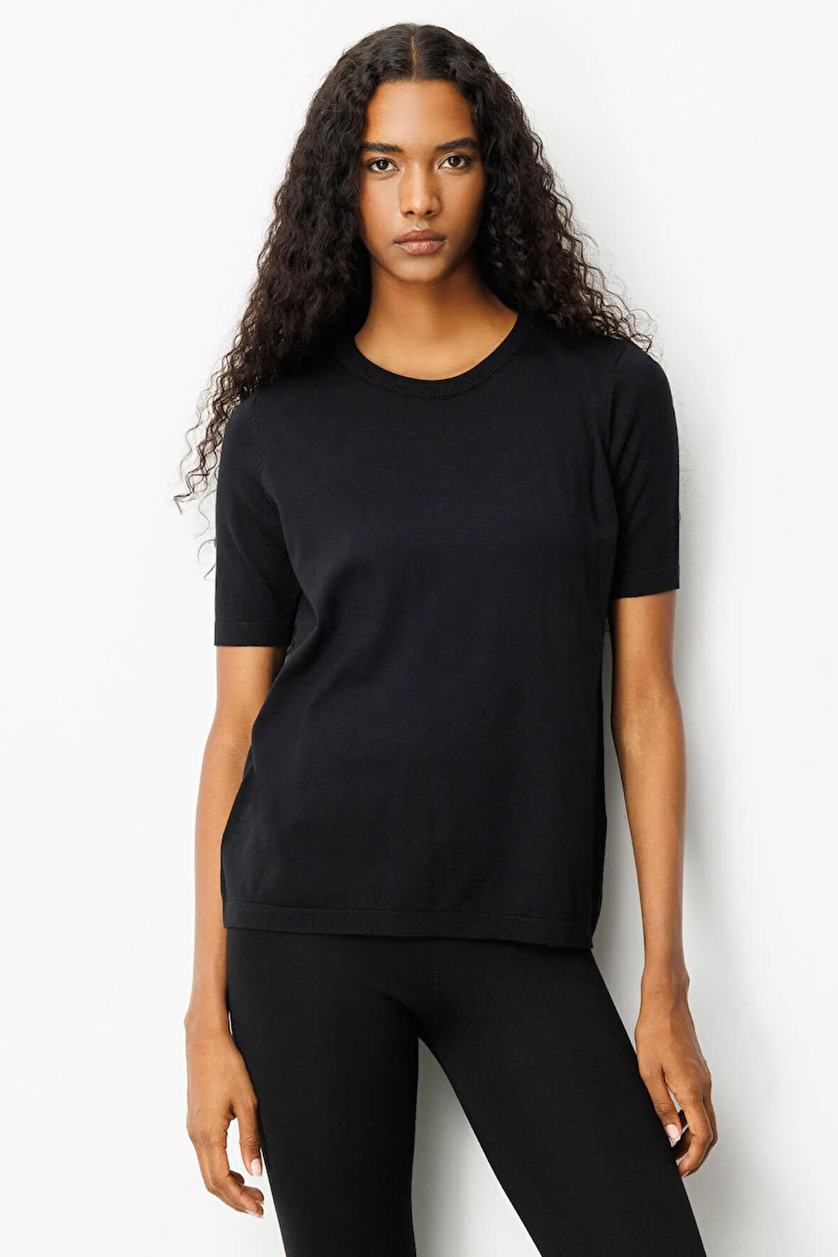 Kadın Sıfır Yaka Kısa Kollu Düz Bluz Siyah