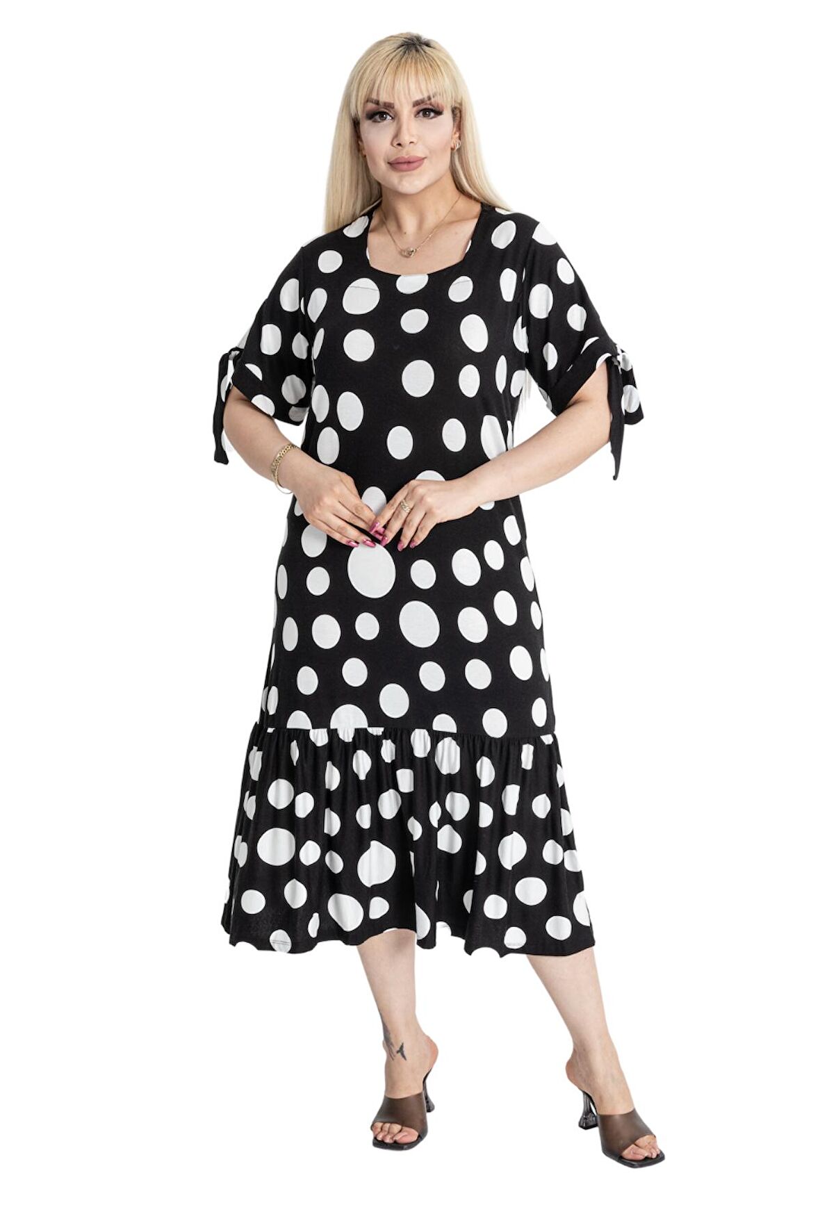 Melsay Butik Büyük Puanlı Kolları Bağlamalı Kısa Kollu Kadın Midi Elbise