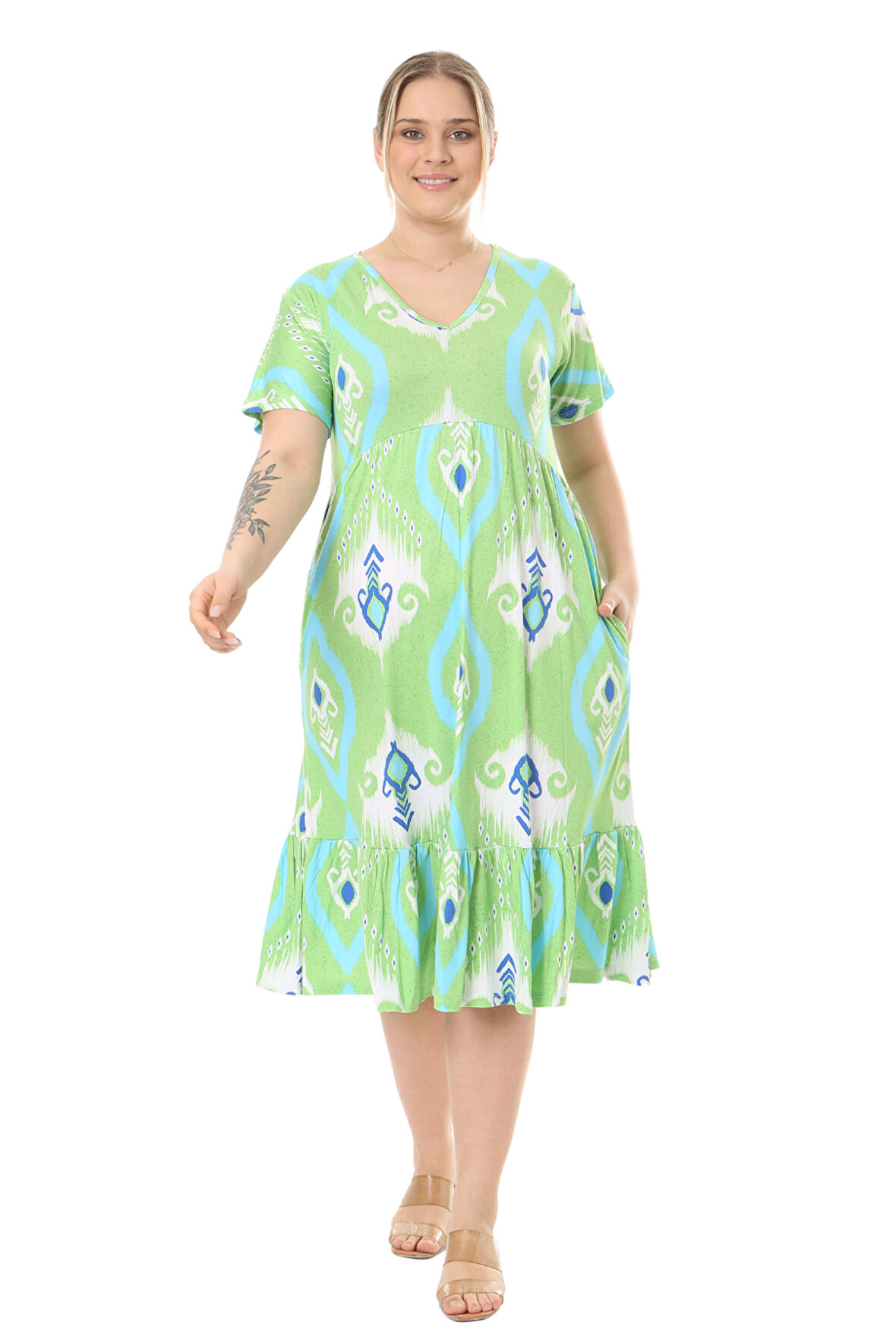 Melsay Butik Göğüsten Robalı V Yaka Kısa Kollu Yeşil Motif Desenli Cepli Elbise