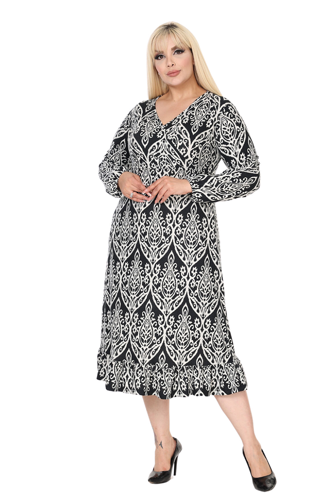 Melsay Butik Kışlık Yumoş Kumaş Beyaz Dantel Desen Uzun Kollu Kadın Tesettür Elbise