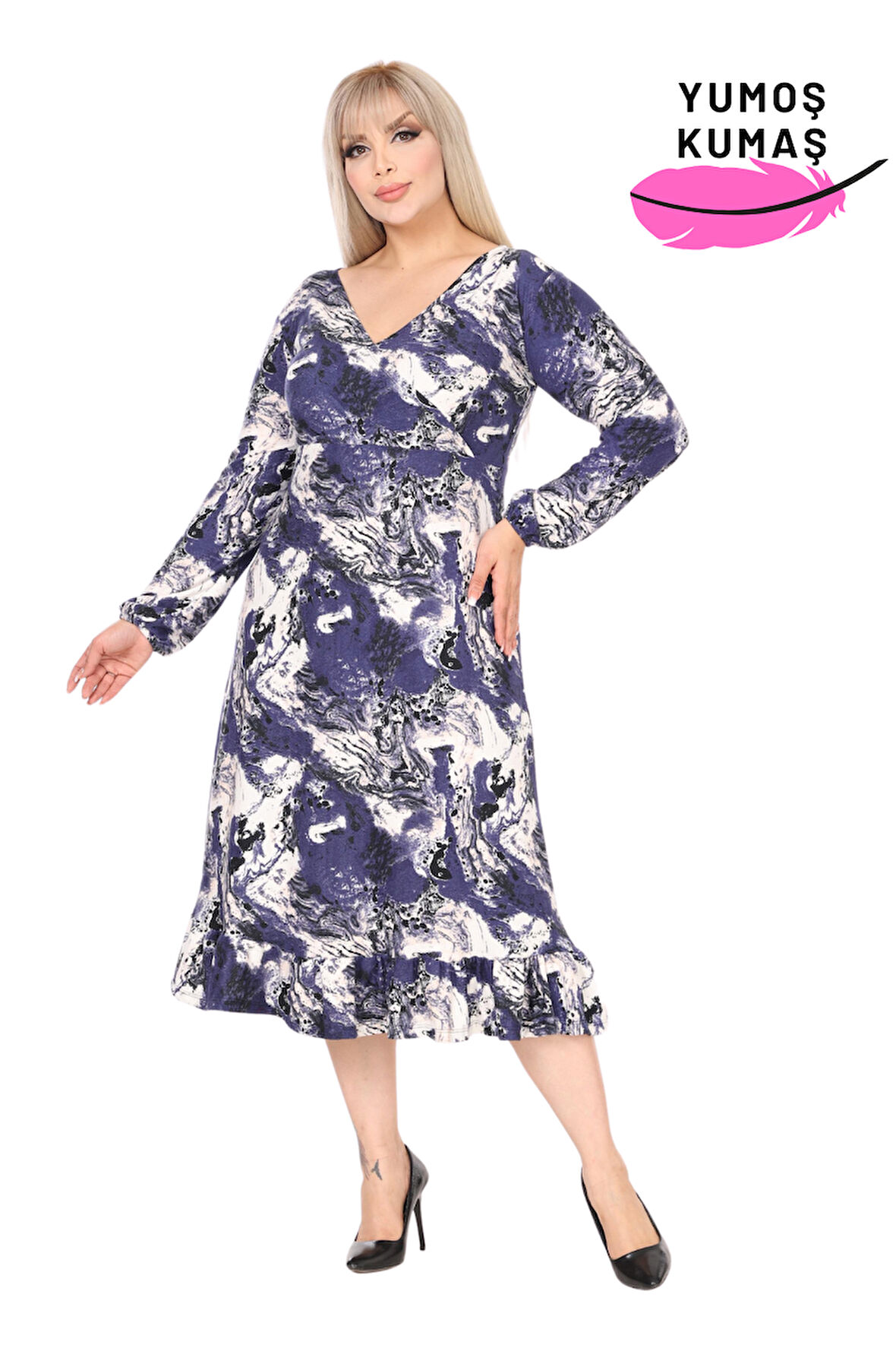 Melsay Butik Yumoş Kumaş Kruvaze Yaka Mavi Batik Desen Eteği Fırfırlı Midi Elbise