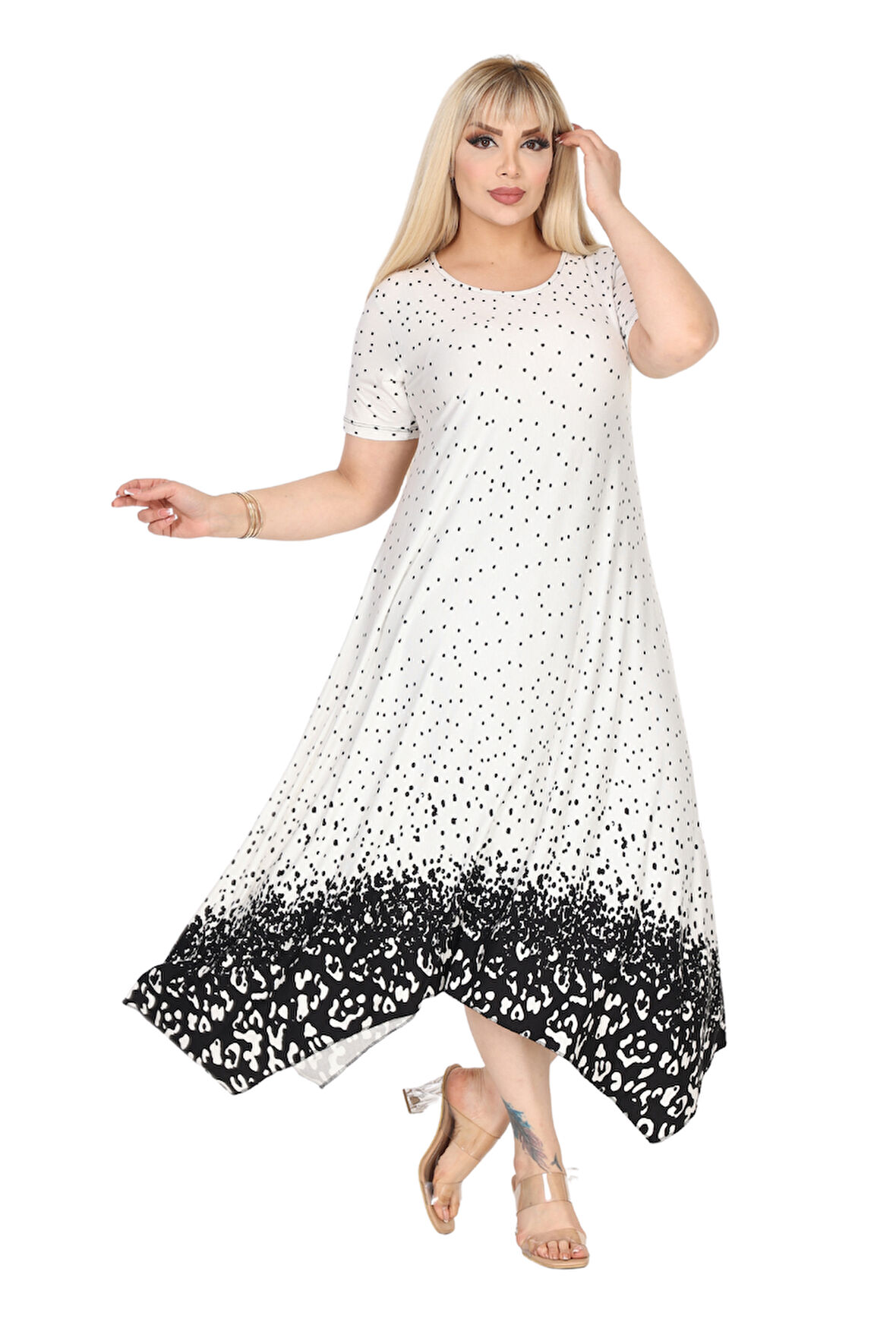 Melsay Butik Beyaz Puanlı Eteği Leopar Desen Asimetrik Kısa Kollu Elbise