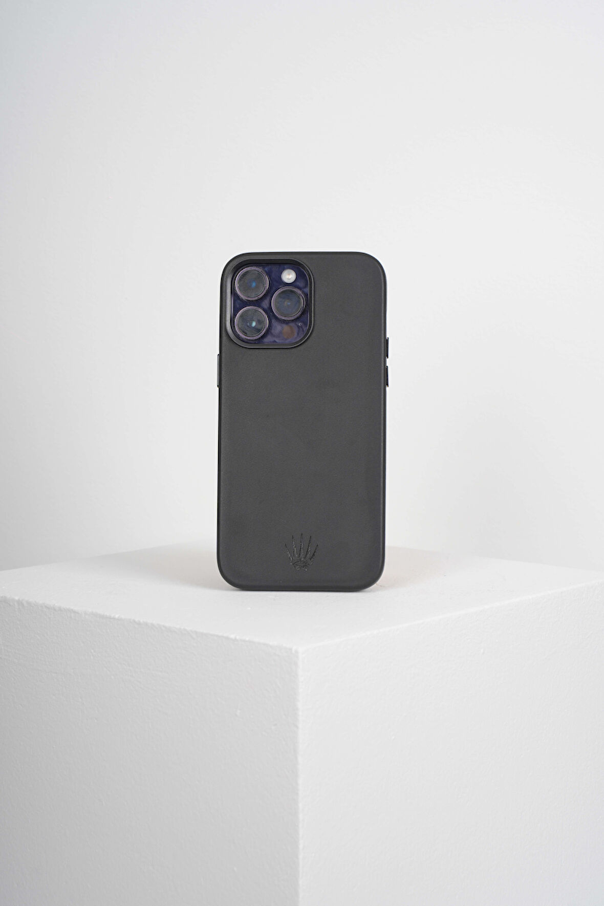 Triton Iphone 15 Pro Max Siyah Kılıf Magsafe Özellikli Deri Kılıf