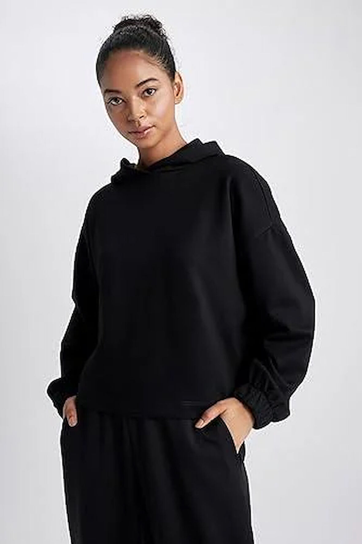 Defacto Kadın Siyah Sweatshirt Z6693AZ