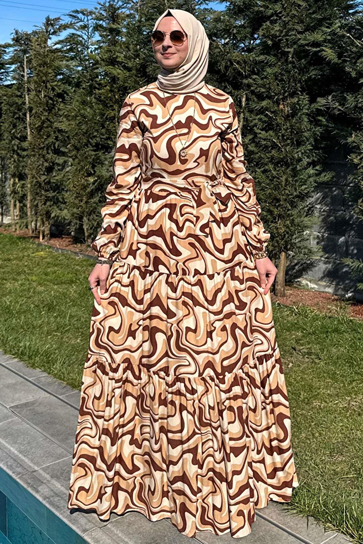 Su Desenli Elbise Kahve