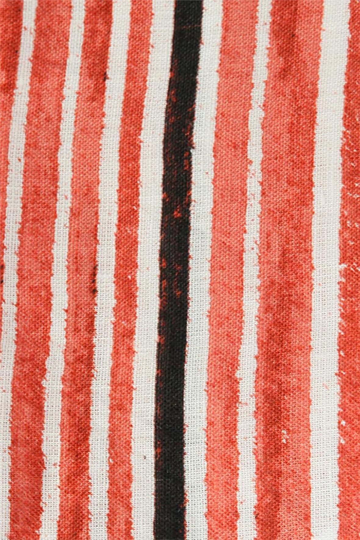 Uki Kırmızı Mendil