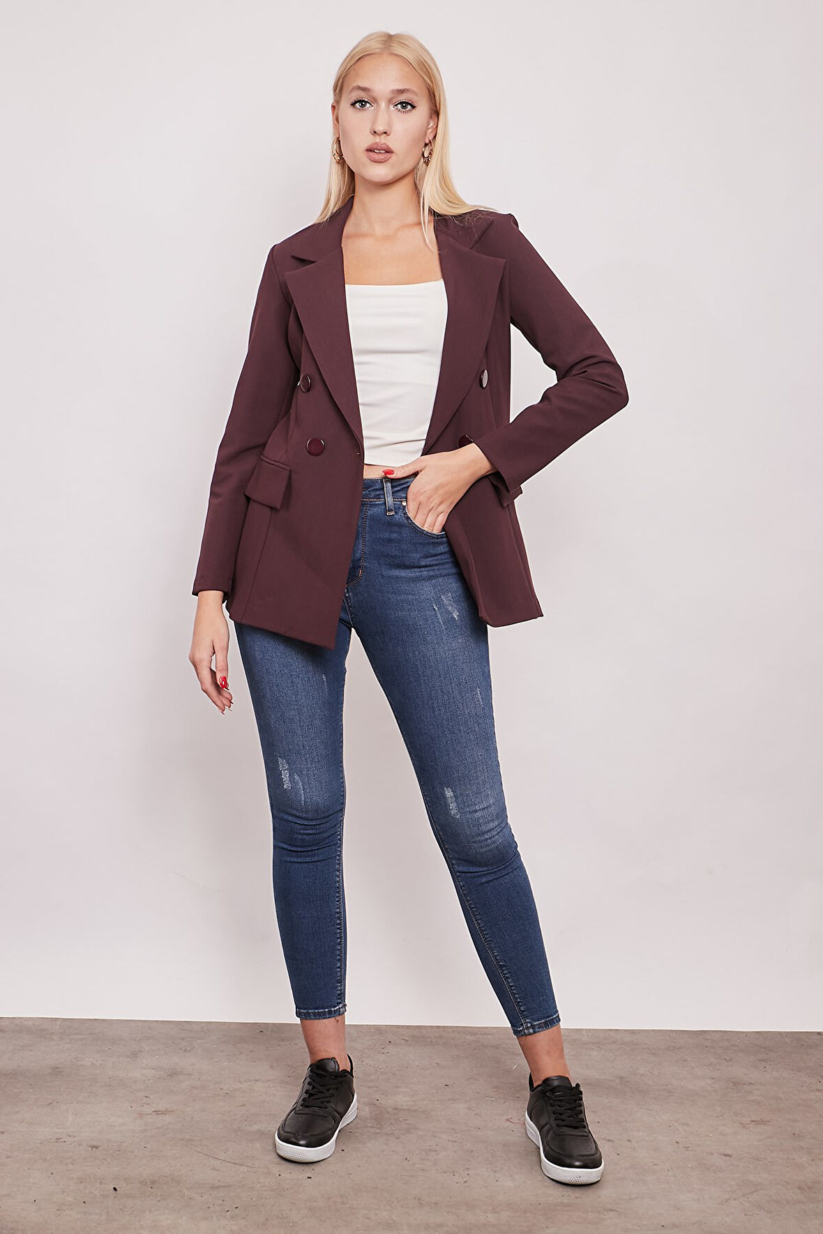 Kadın Düğme Detaylı Uzun Kol Şık Ofis Süs Cep Kapaklı Kumaş Blazer Ceket-Mürdüm