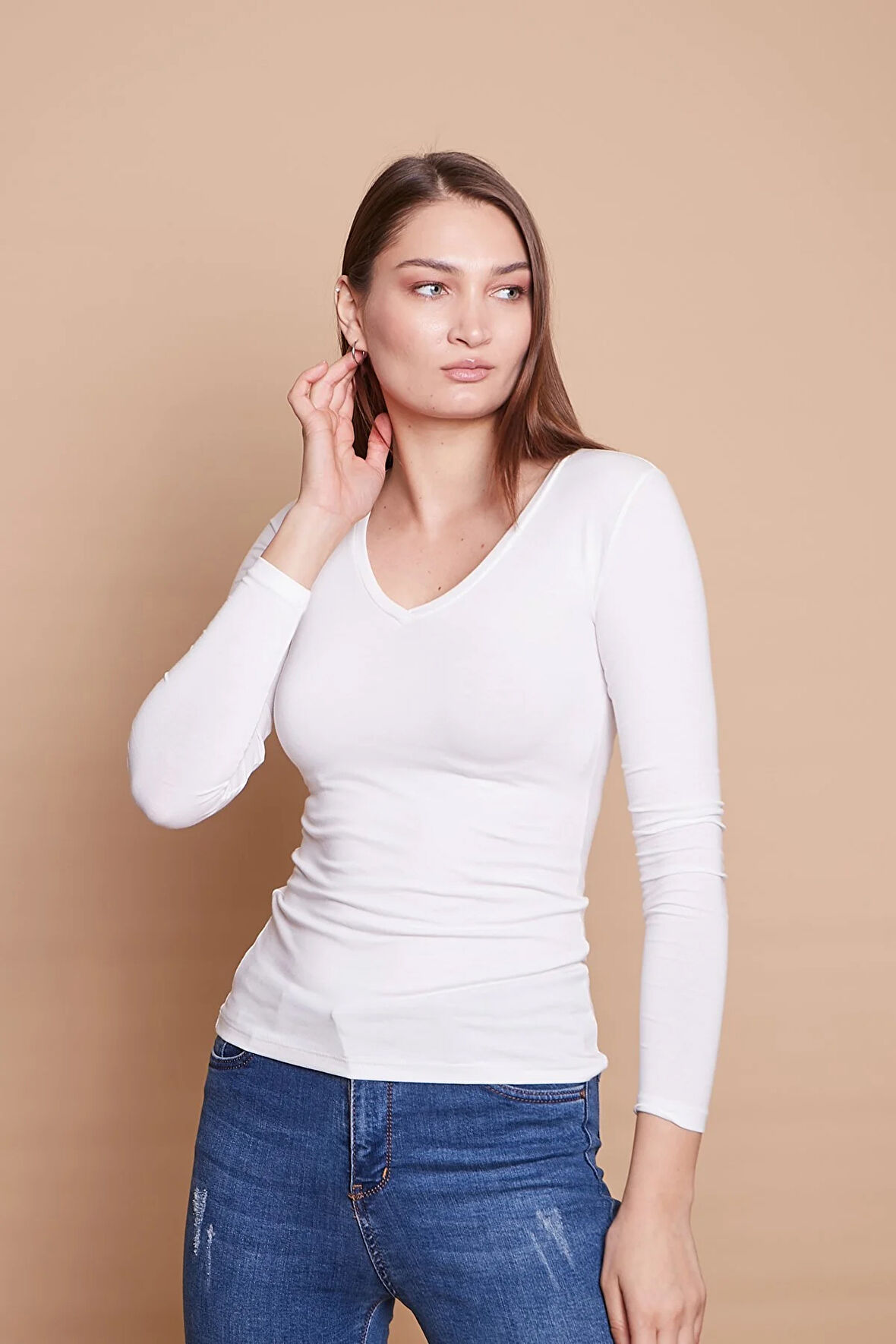 V Yaka Uzun Kol Pamuklu Likralı Body-Krem