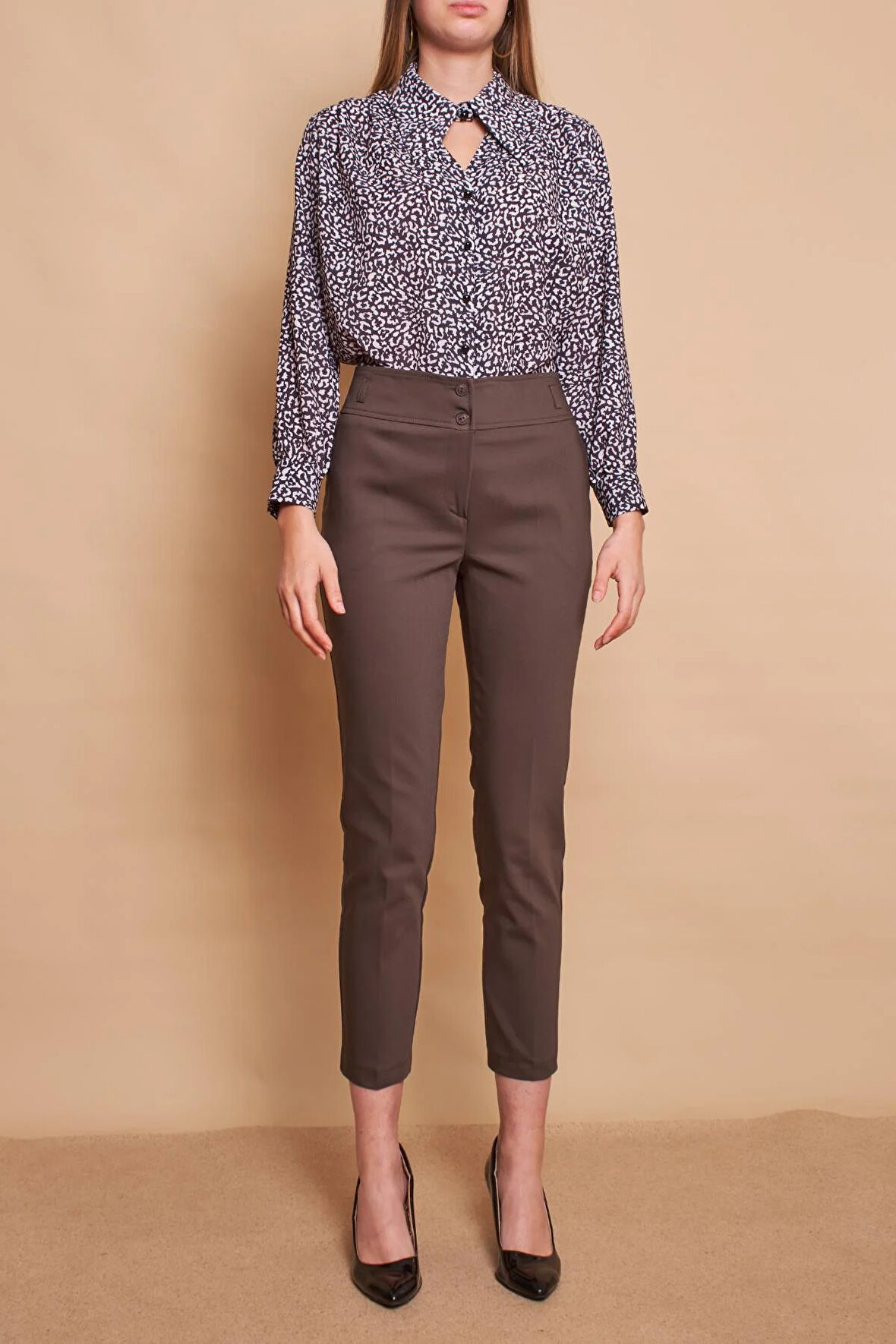 Yüksek Bel Kalın Kemerli Cepli Dar Paça Bilek Boy Pamuklu Likralı Kumaş Pantolon-Koyu Haki 