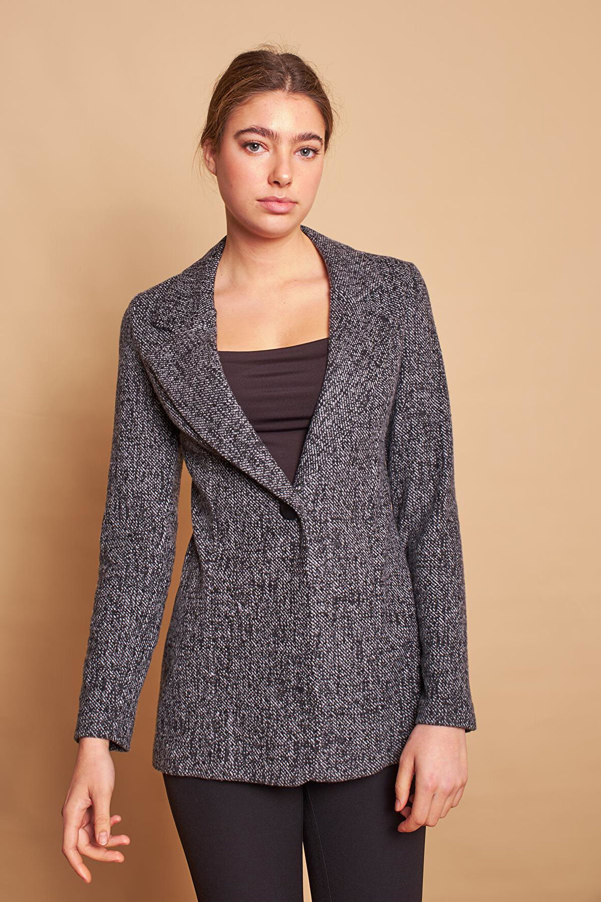 Ekose Desenli Yakalı Uzun Kol Tek Düğme Yünlü Kumaş Kışlık Blazer Ceket -Siyah Diyagonel 