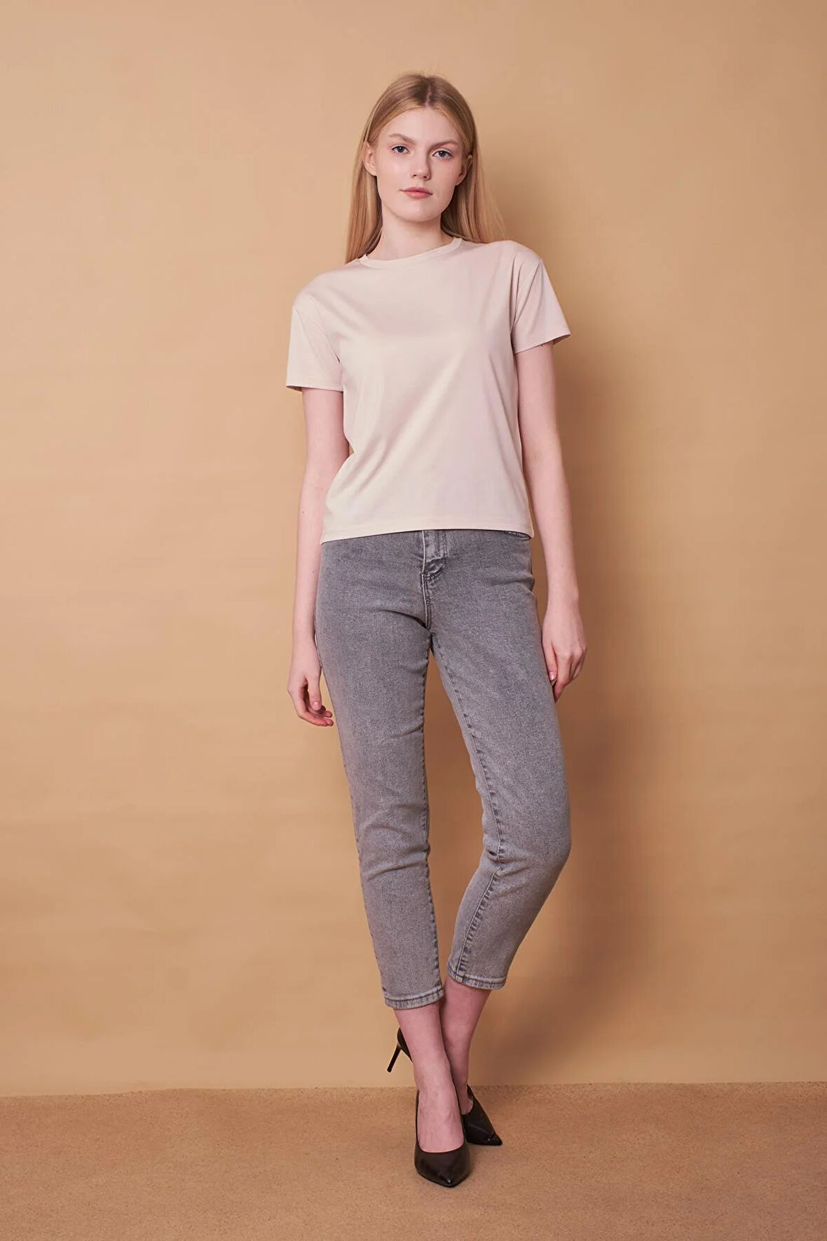 Kadın Sıfır Yaka Kırışmaz Span Karışımlı Şık Kısa Kol Likralı T-shirt Bluz-Taş