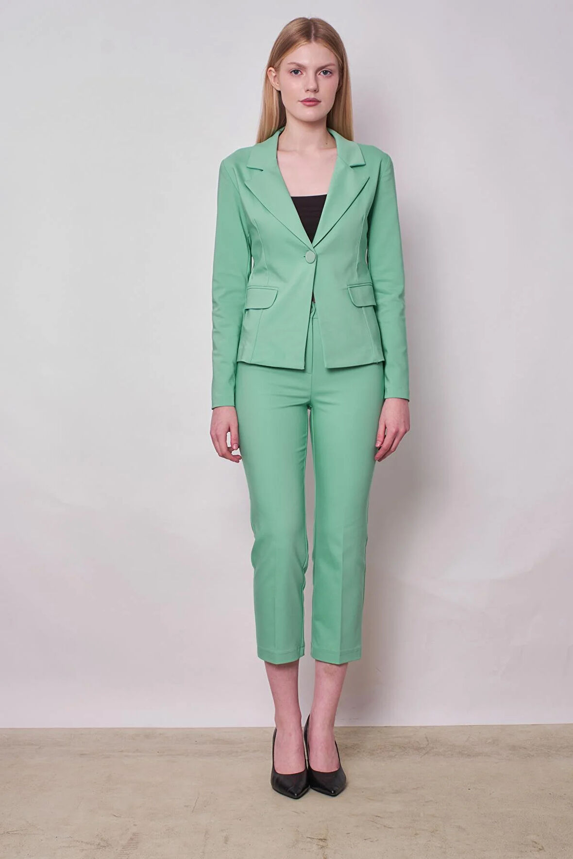 Kadın Yakalı Cep Kapaklı Uzun Kol Hafif Likralı Kumaş Blazer Ceket(Pantolon Jument 40076)-Mint