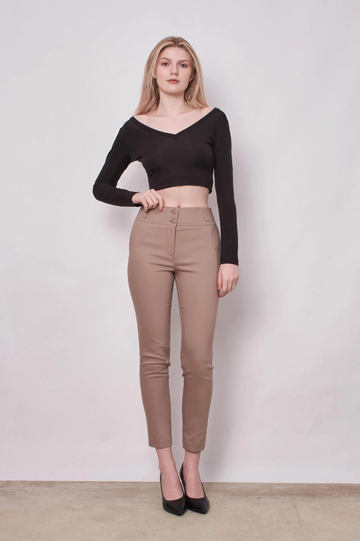 Yüksek Bel Kalın Kemerli Cepli Dar Paça Bilek Boy Pamuklu Likralı Kumaş Pantolon -Vizon 