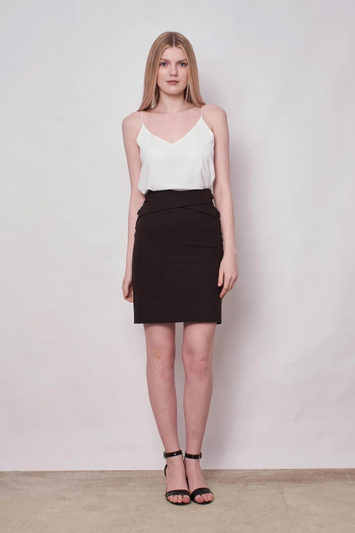 Kadın Yüksek Bel Önü Düğmeli Diz Boy Kalem Etek-Siyah