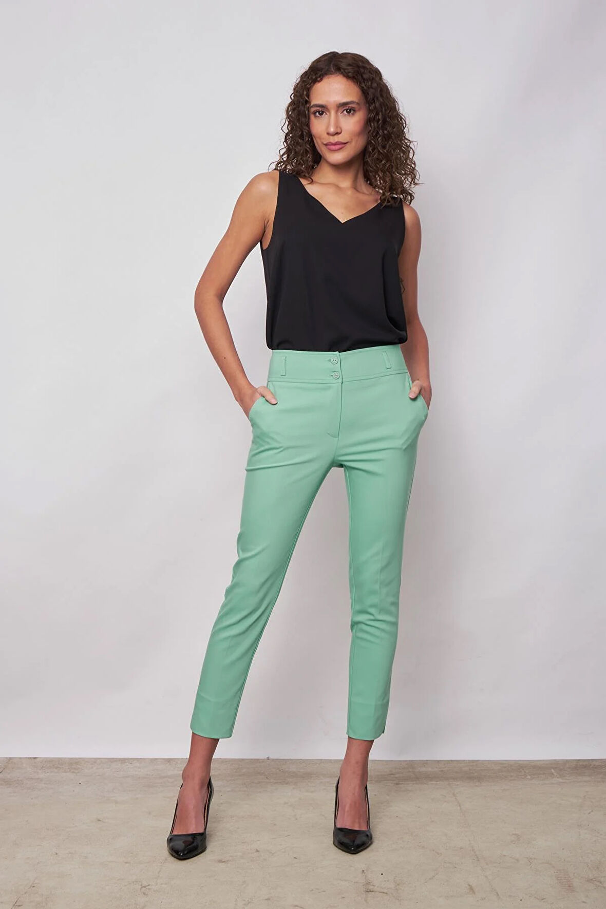 Yüksek Bel Cepli Paçası Yırtmaçlı Bilek Boy Hafif Likralı Kumaş Şık Ofis Pantolon-Mint 