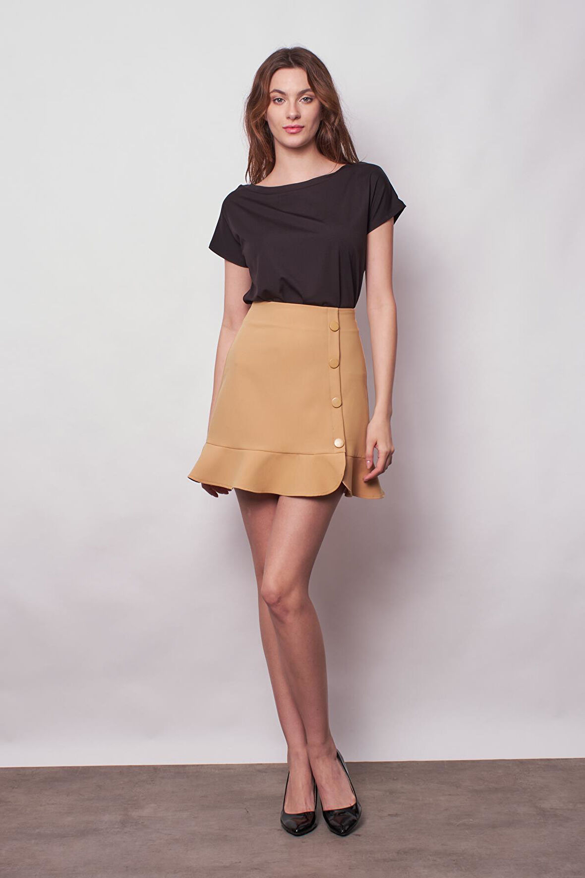 Kadın Yüksek Bel Önü Düğmeli Volanlı Hafif Mini Etek-Hardal 