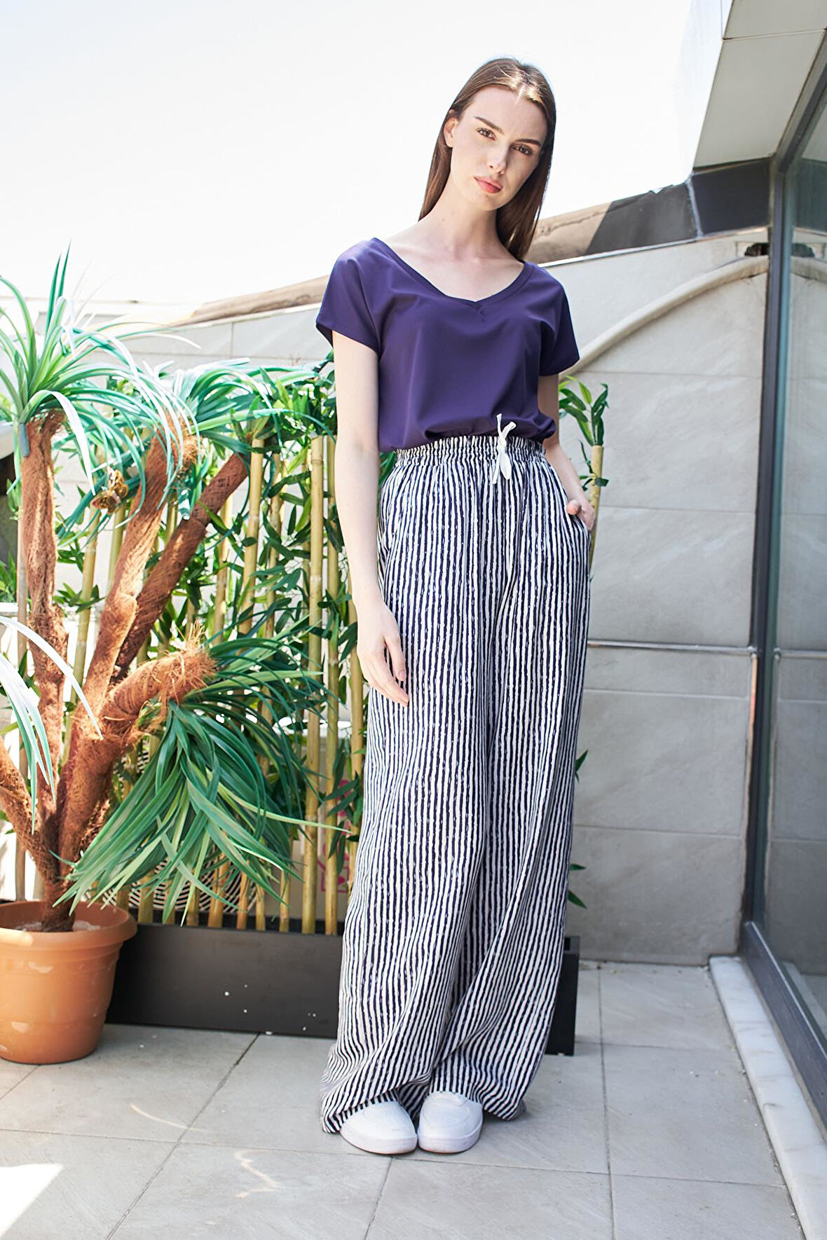 Baharlık Kumaş Desenli Vual Bol Kesim Pantolon-Lacivert Çizgi