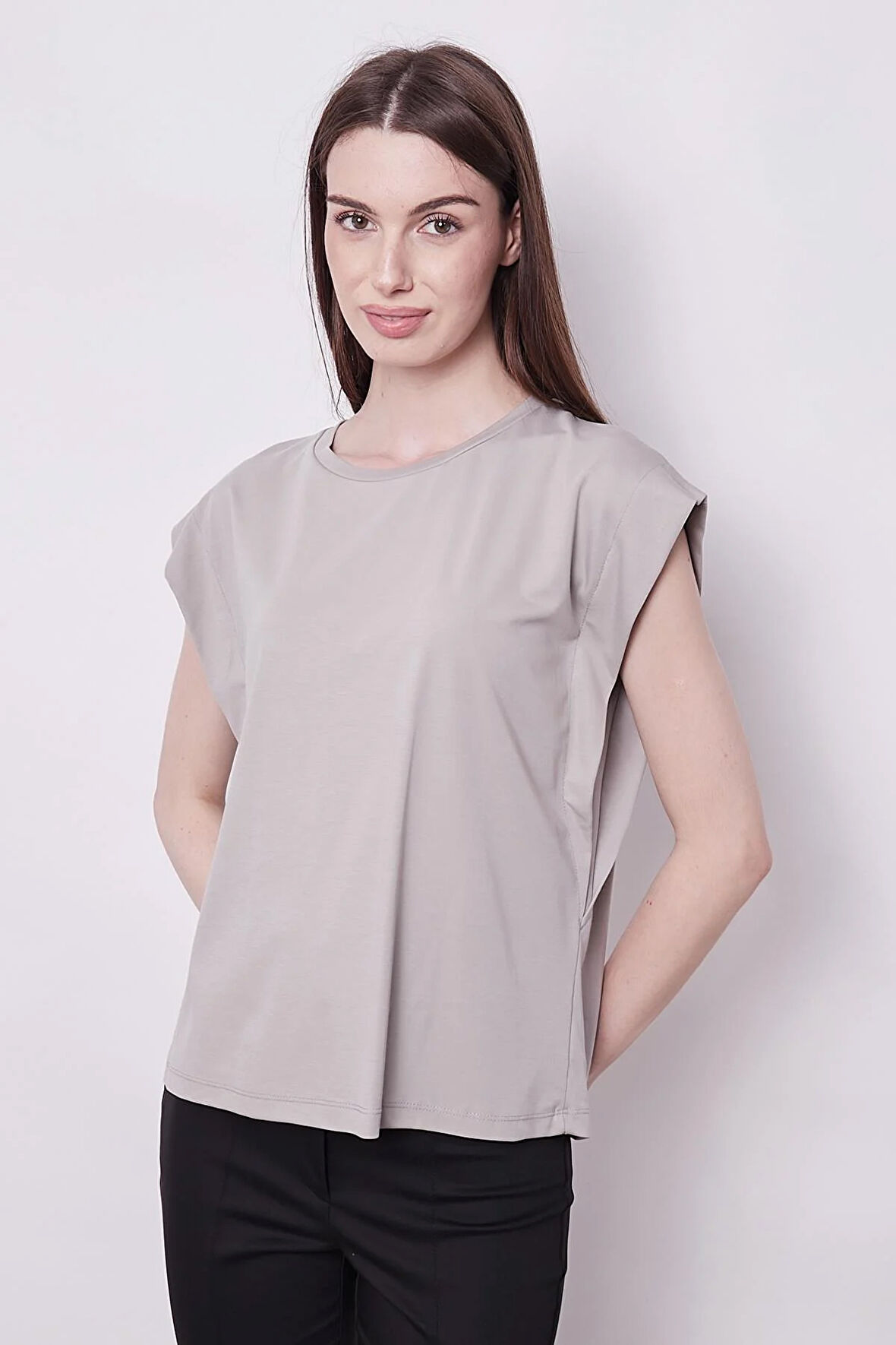 Şık Likralı Span Kumaş Kolsuz Geniş Sıfır Yaka Düşük Omuzlu Basic Tshirt Bluz-Gri