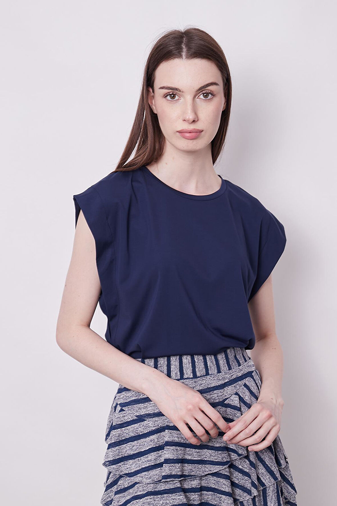 Şık Likralı Span Kumaş Kolsuz Geniş Sıfır Yaka Düşük Omuzlu Basic Tshirt Bluz-Lacivert