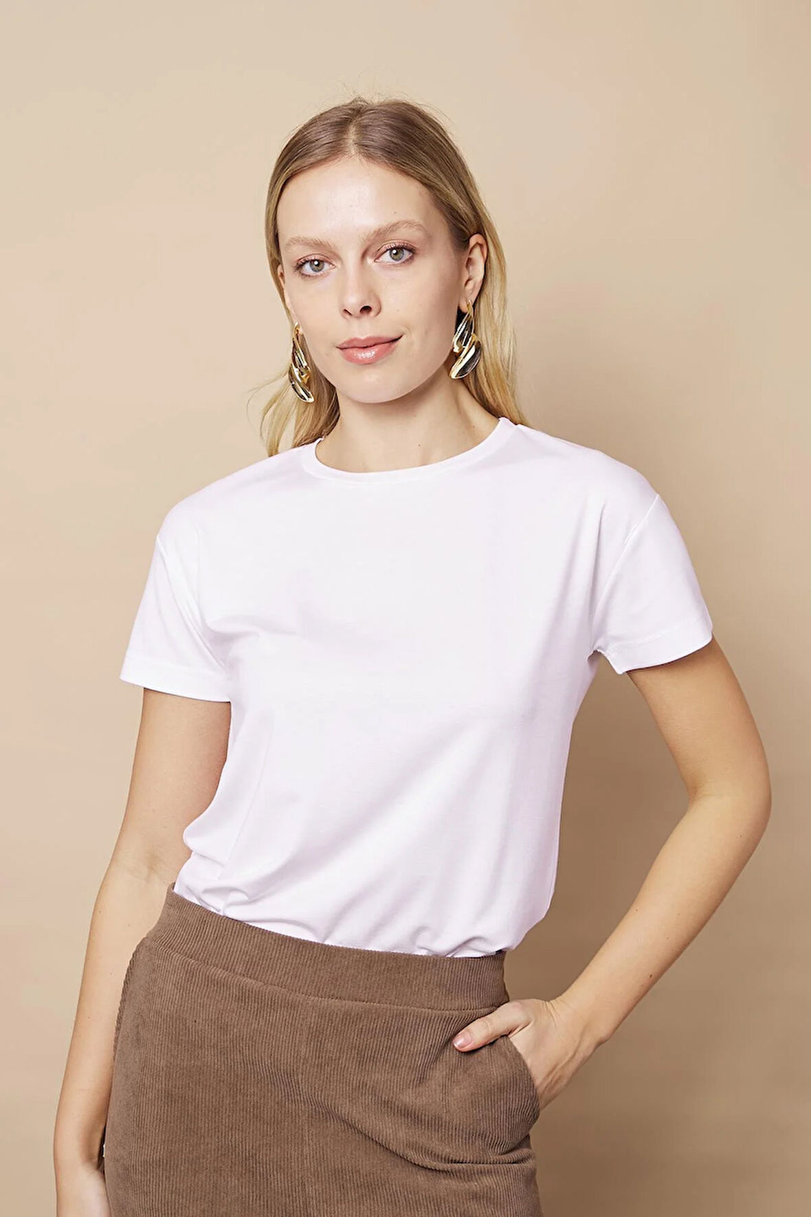 Kadın Sıfır Yaka Kırışmaz Span Karışımlı Şık Kısa Kol Likralı T-shirt Bluz-Beyaz