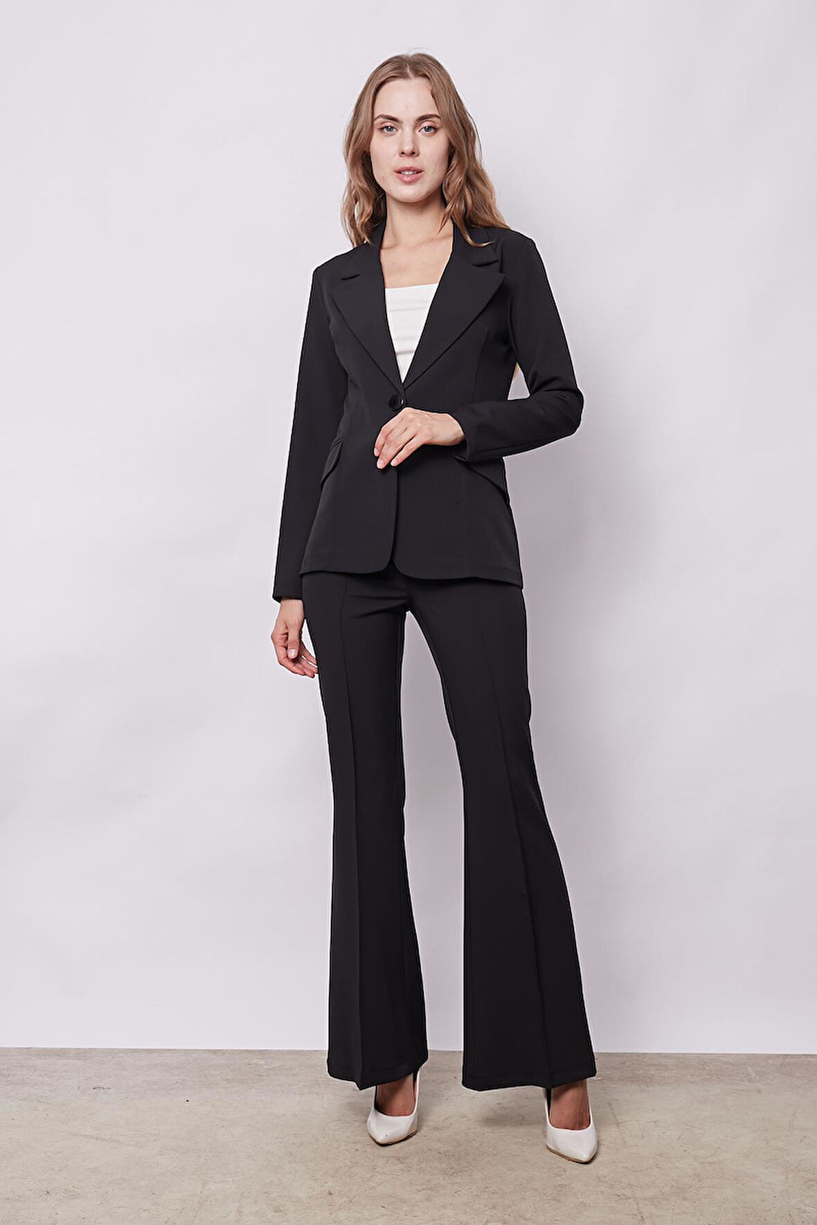 Kadın Yüksek Bel Cepli İspanyol Paça Önü Dikişli Hafif Likralı Kumaş Pantolon(Ceket kodu Jument 30080)-Siyah