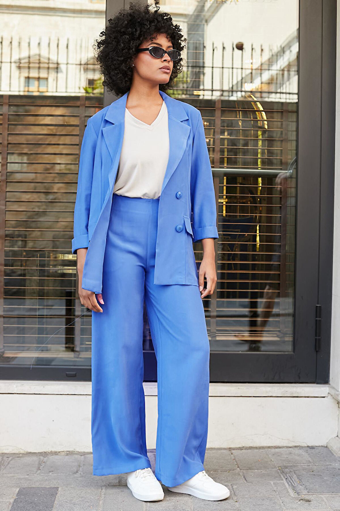 Kadın İpeksi Dokulu Modal Kumaş Yakalı Cep Kapaklı Oversize Salaş Blazer Ceket-İndigo