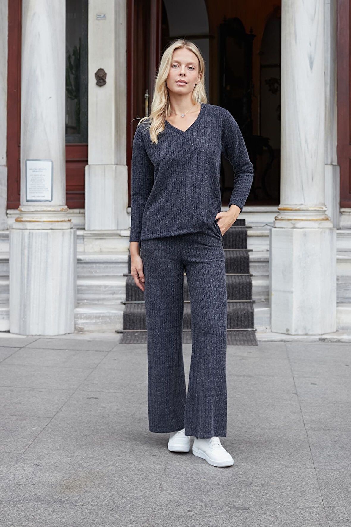 Kadın Simli Kaşkorse Yüksek Bel Yan Cepli Beli Lastikli Bol Paça Pantolon -Lacivert 