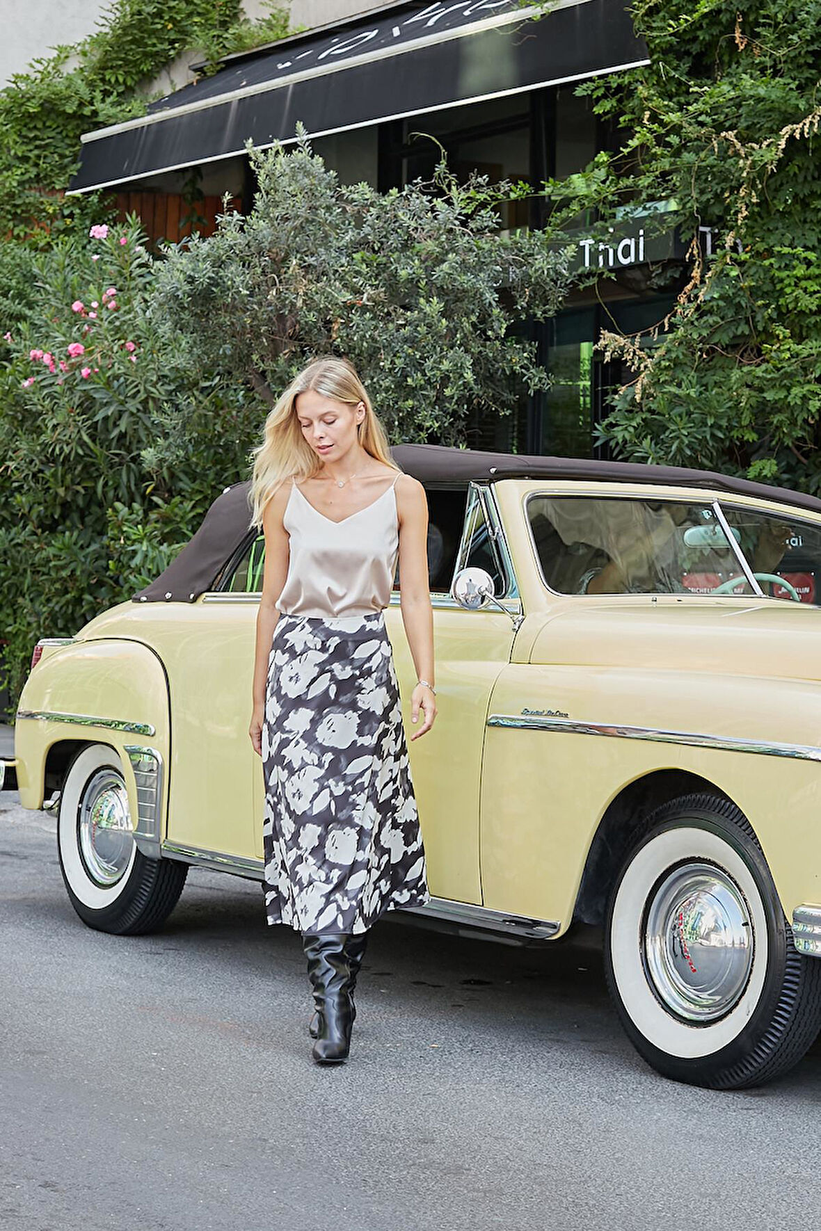 Kadın Likrasız Saten Kumaş Yüksek Bel Dizaltı Uzun Çan Etek-Siyah Desen 