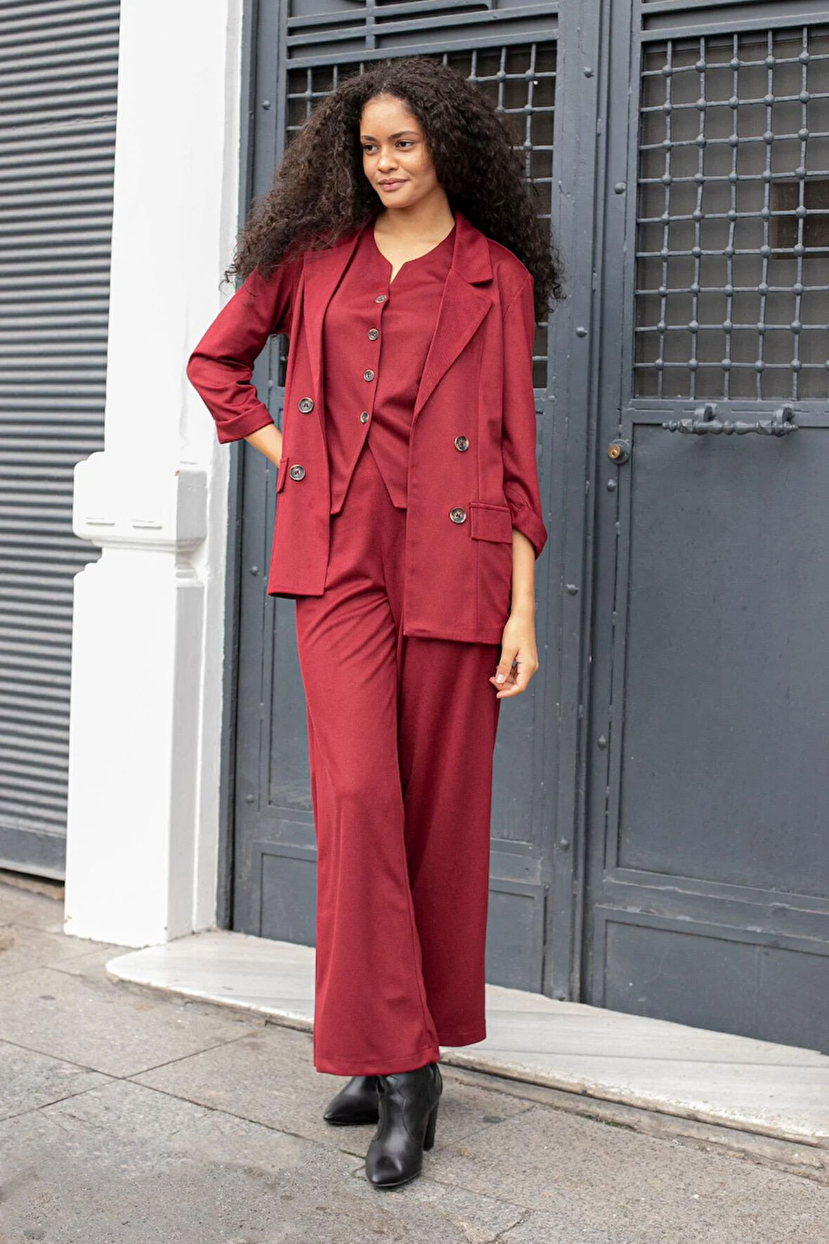 Kadın Süet Dokulu Kumaş Yakalı Capri Kol Cep Kapaklı Blazer Ceket-Bordo 