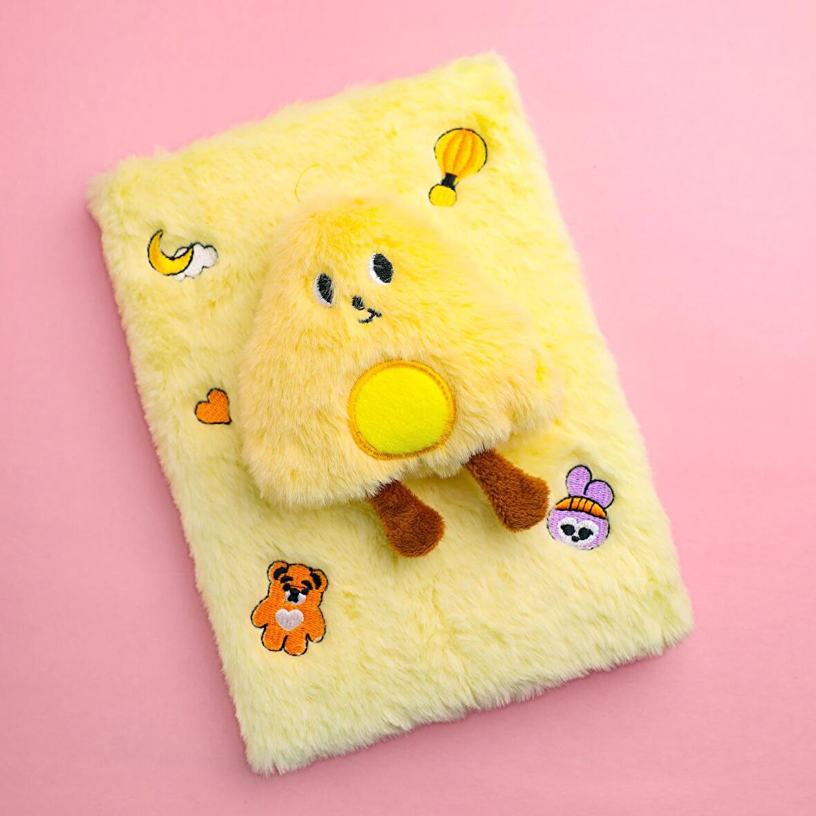 Sevimli Karakter Sarı Peluş Çizgili Defter