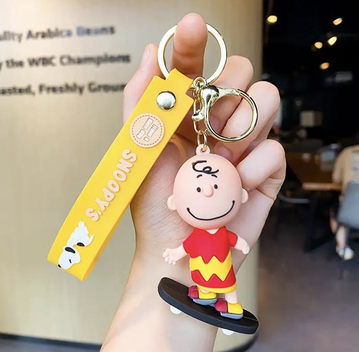 Kaykay  Model Snoopy Charlie Brown Silikon Anahtarlık Çanta Süsü
