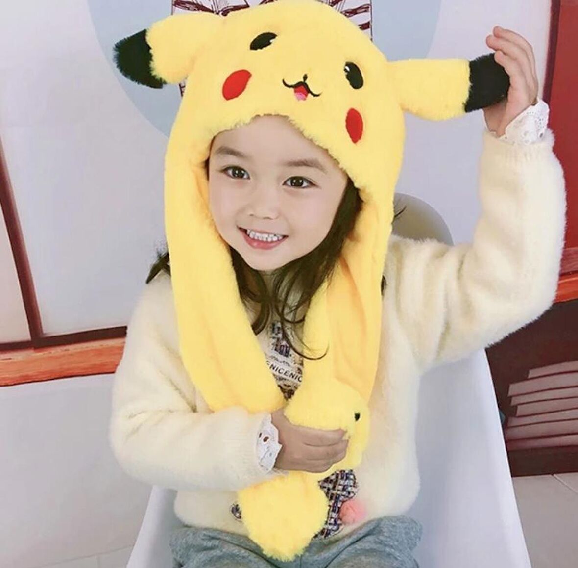 Pokemon Pikachu Hareketli ve Işıklı Peluş Şapka