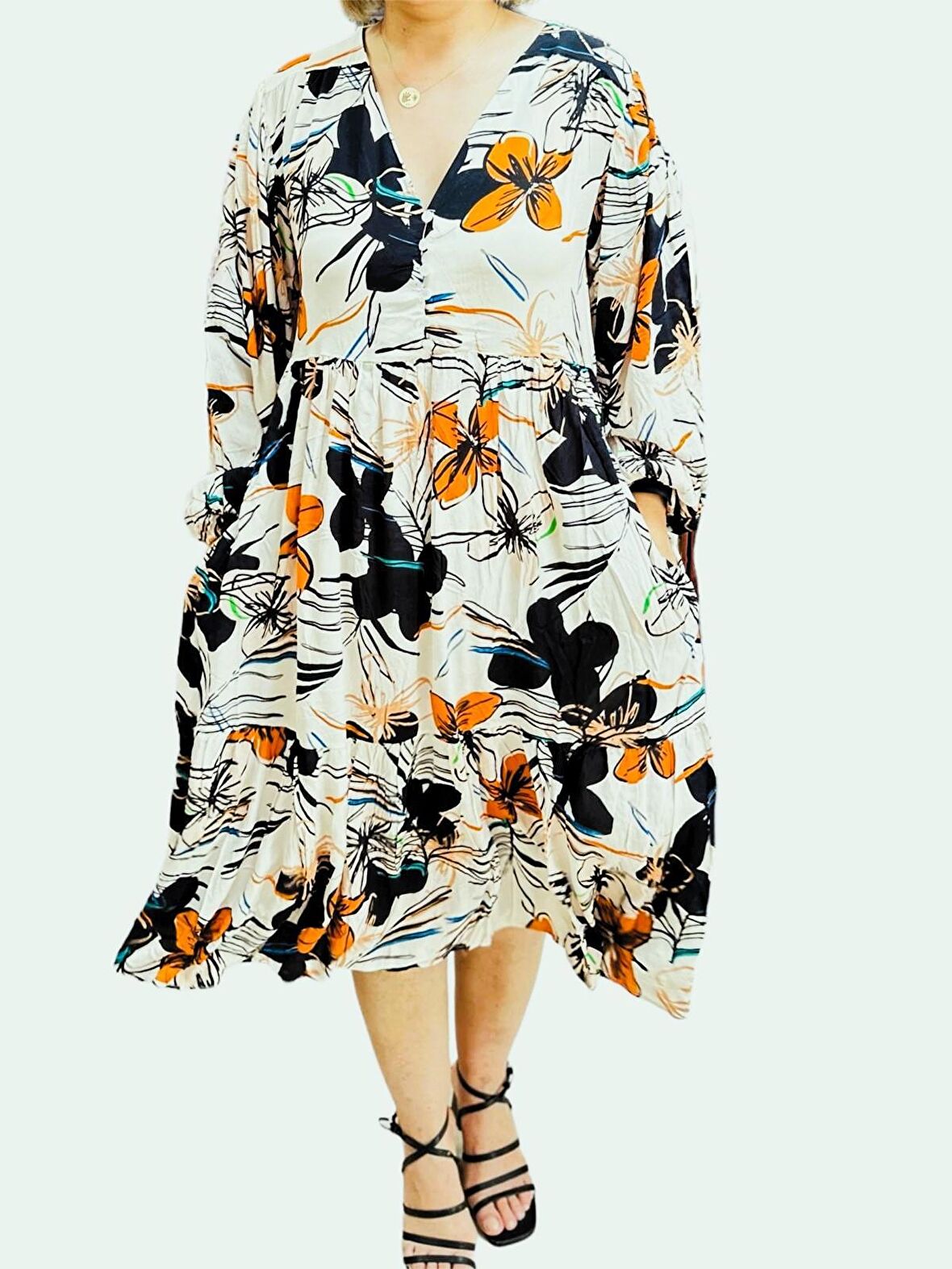 Kadın Elbise V Yaka Düğme Detaylı Turuncu Çiçek Desenli Cepli Kolları Lastikli