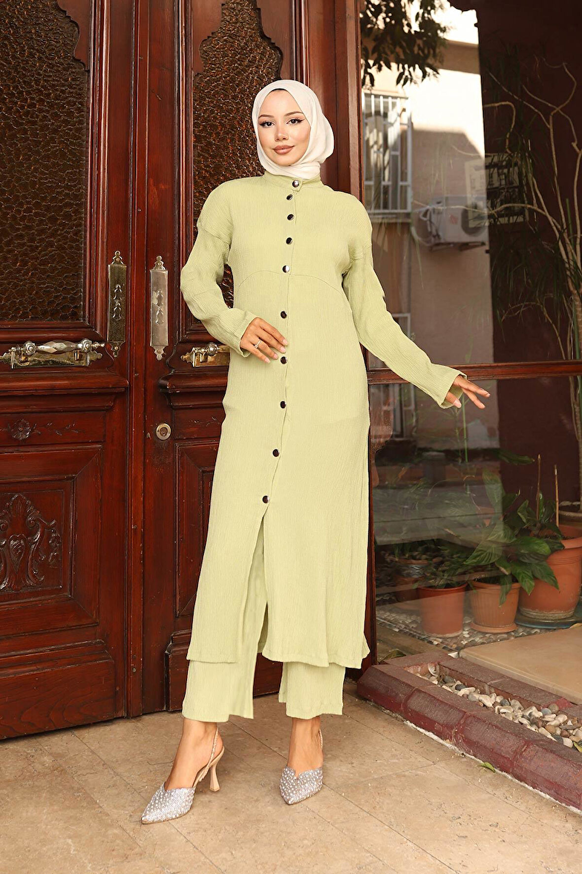 Yaka Detaylı Uzun Takım Mint Yeşili