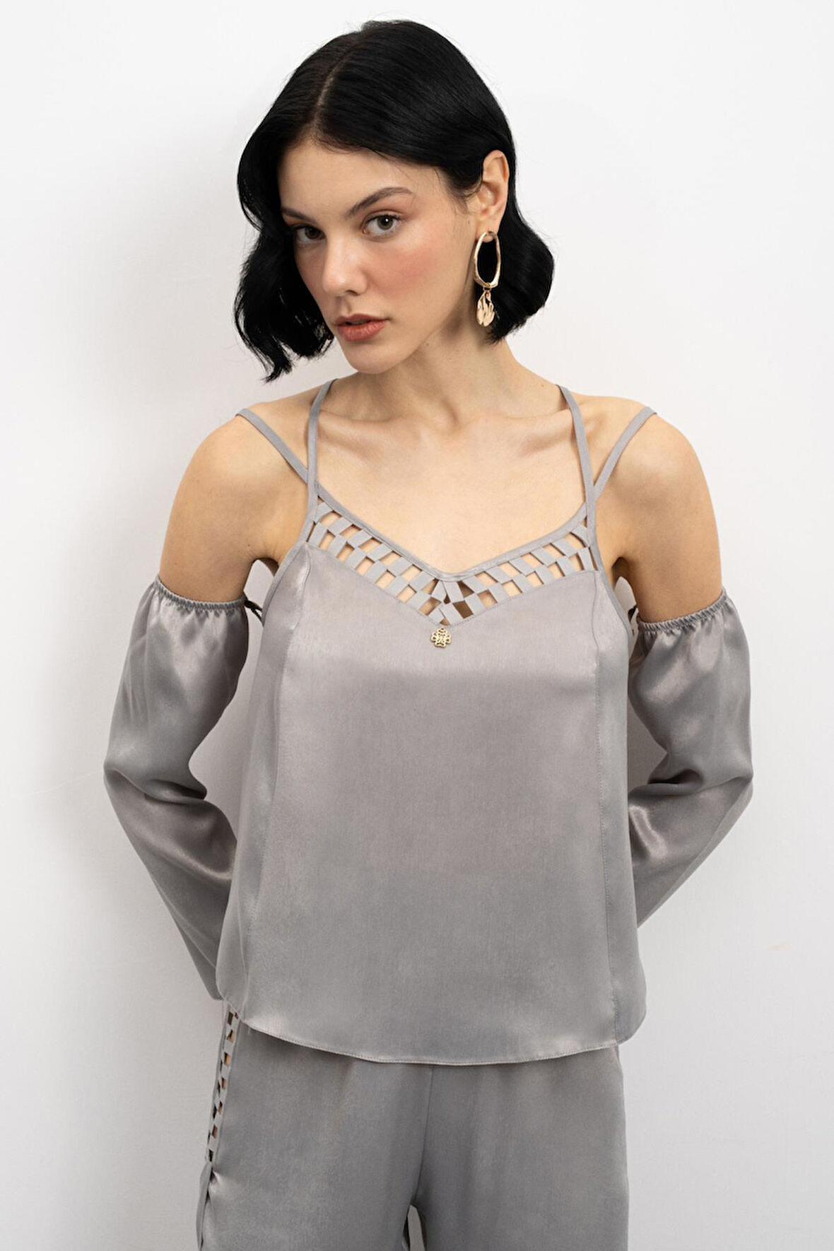 Lax Grogren Detaylı Gri Uzun Saten Pijama Takımı