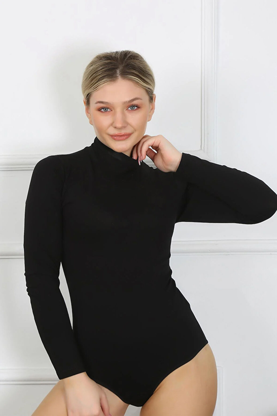 Akbeniz Bayan Uzun Kol  Boğazlı Çıtçıtlı Body 260