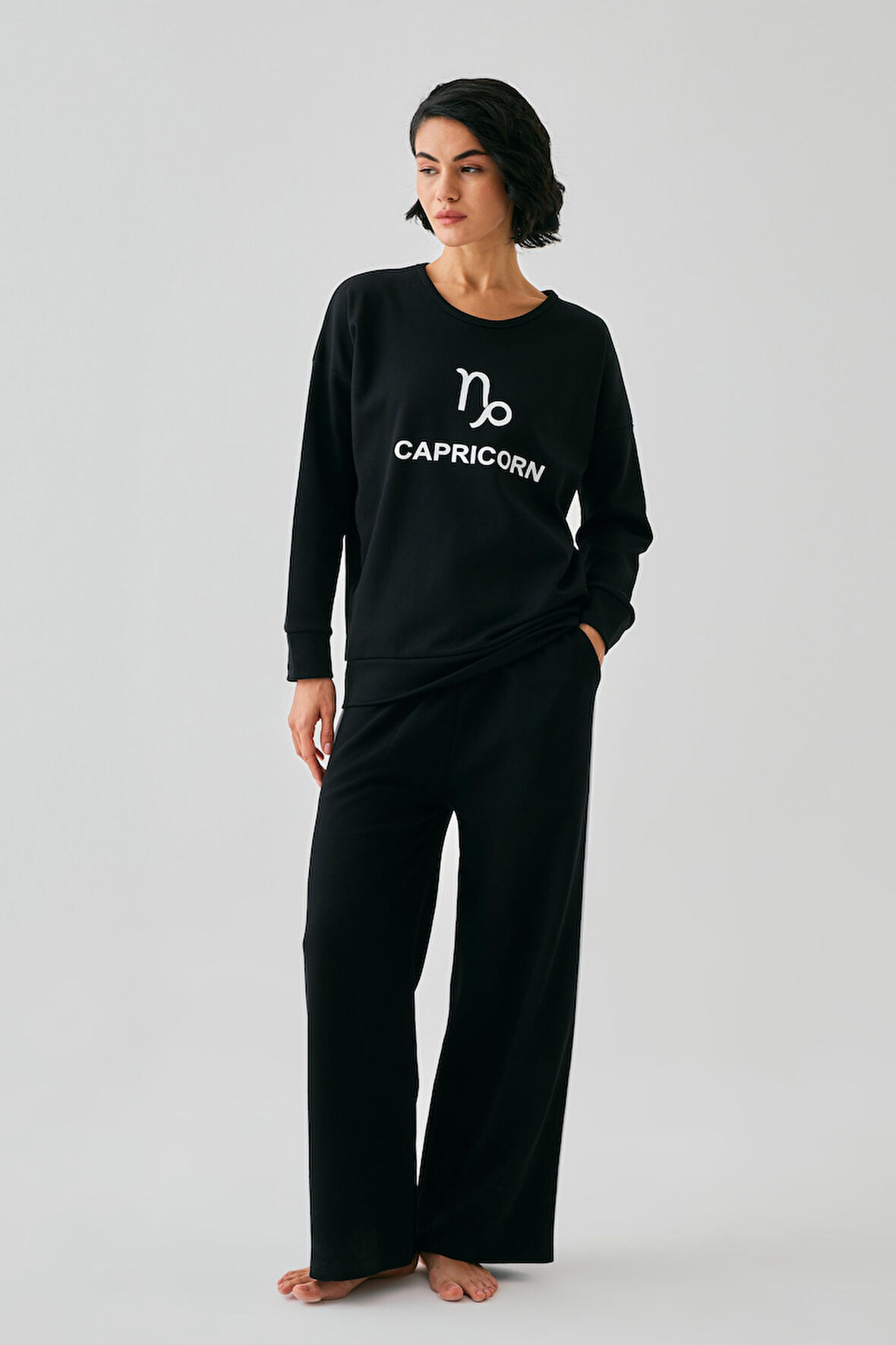 Akbeniz Kadın Siyah Oğlak Burcu Oversize 2 İplik Eşofman Ev Giyim Takımı