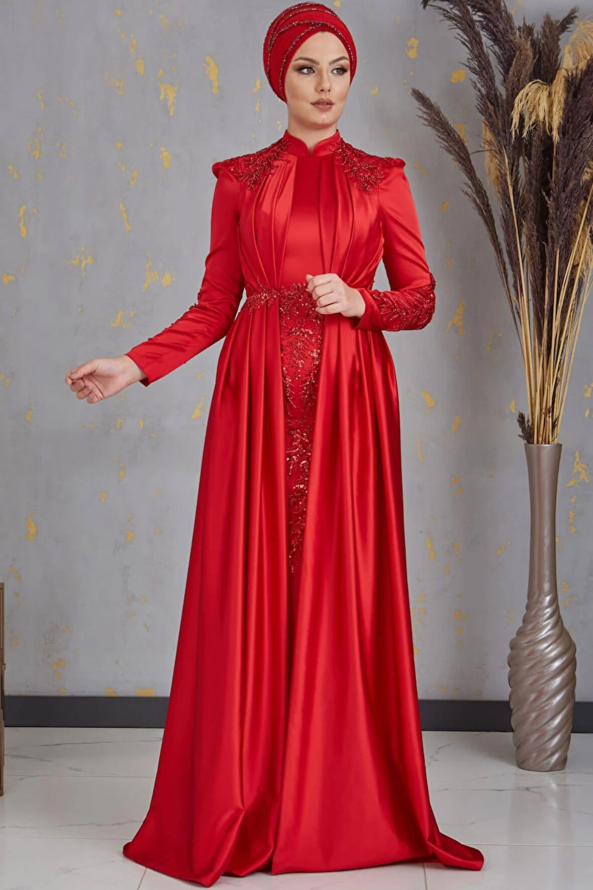 Karaca Önü Drapeli Aplikli Tesettür Abiye Kırmızı