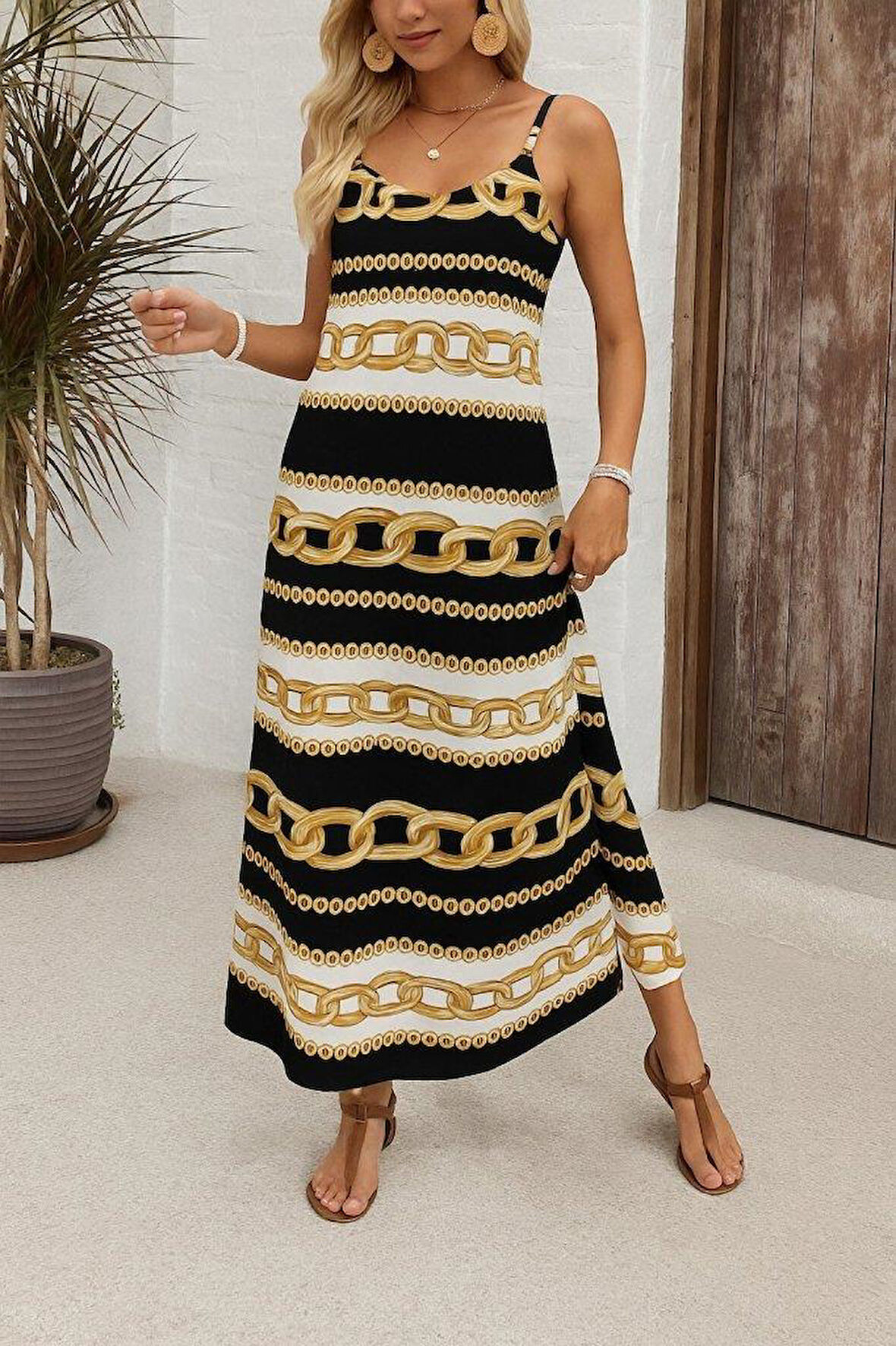 Kadın Ip Askılı Geniş V Yakalı Desenli Süprem Elbise