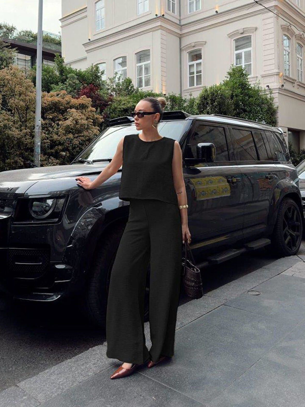 Kadın Bisiklet Yaka Kolsuz Bluz Ve Bol Paça Aerobin Kumaş Ikili Takım