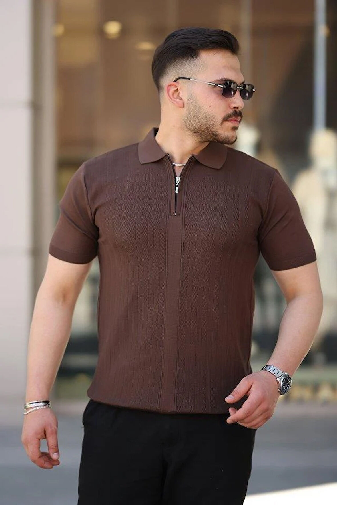 Erkek Yakası Fermuarlı Kısa Kollu T-shirt